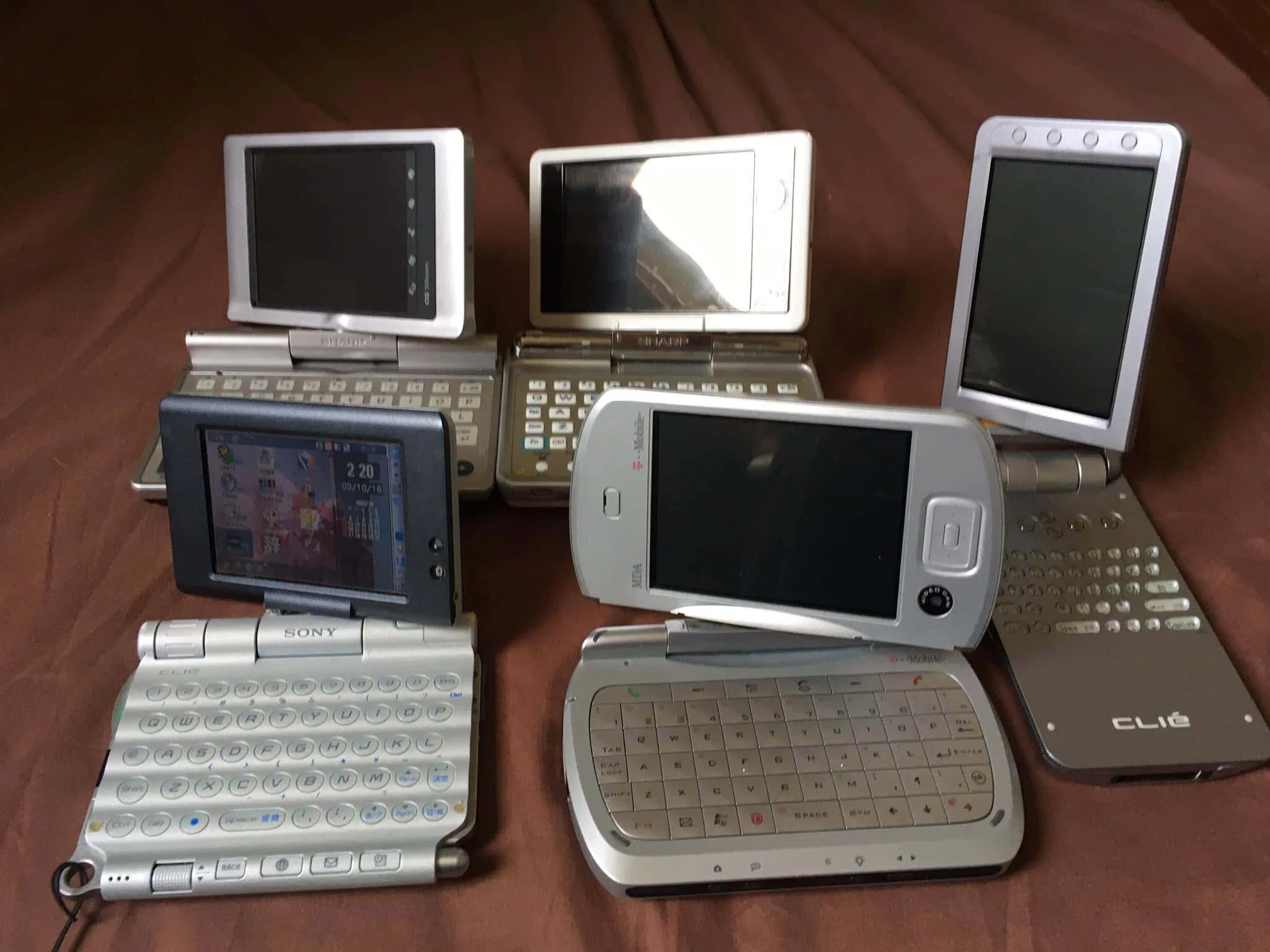 俺とレトロモバイル SONY Clie PEG-NX80V 2003年発売｜レモバ