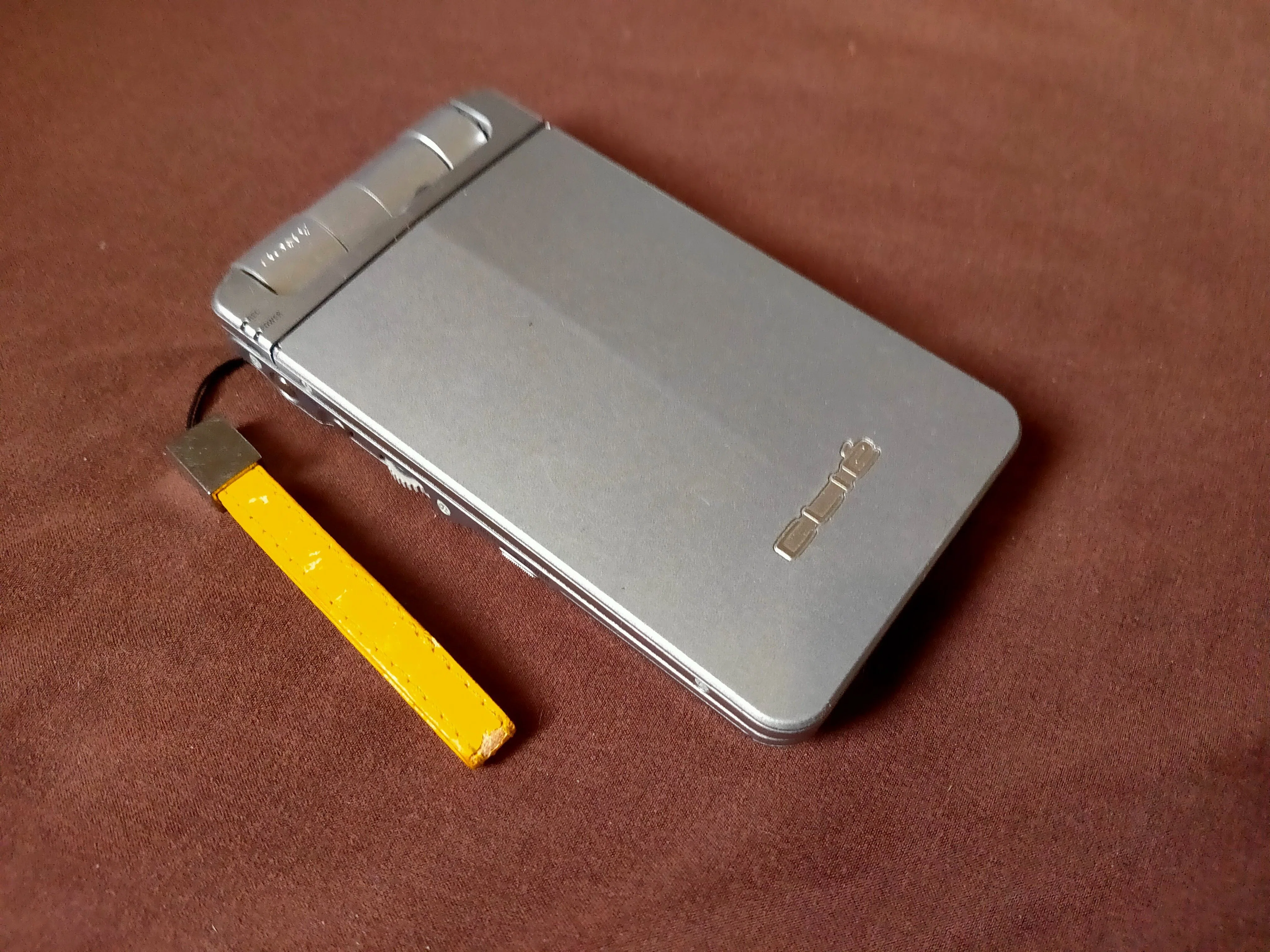 俺とレトロモバイル SONY Clie PEG-NX80V 2003年発売｜レモバ