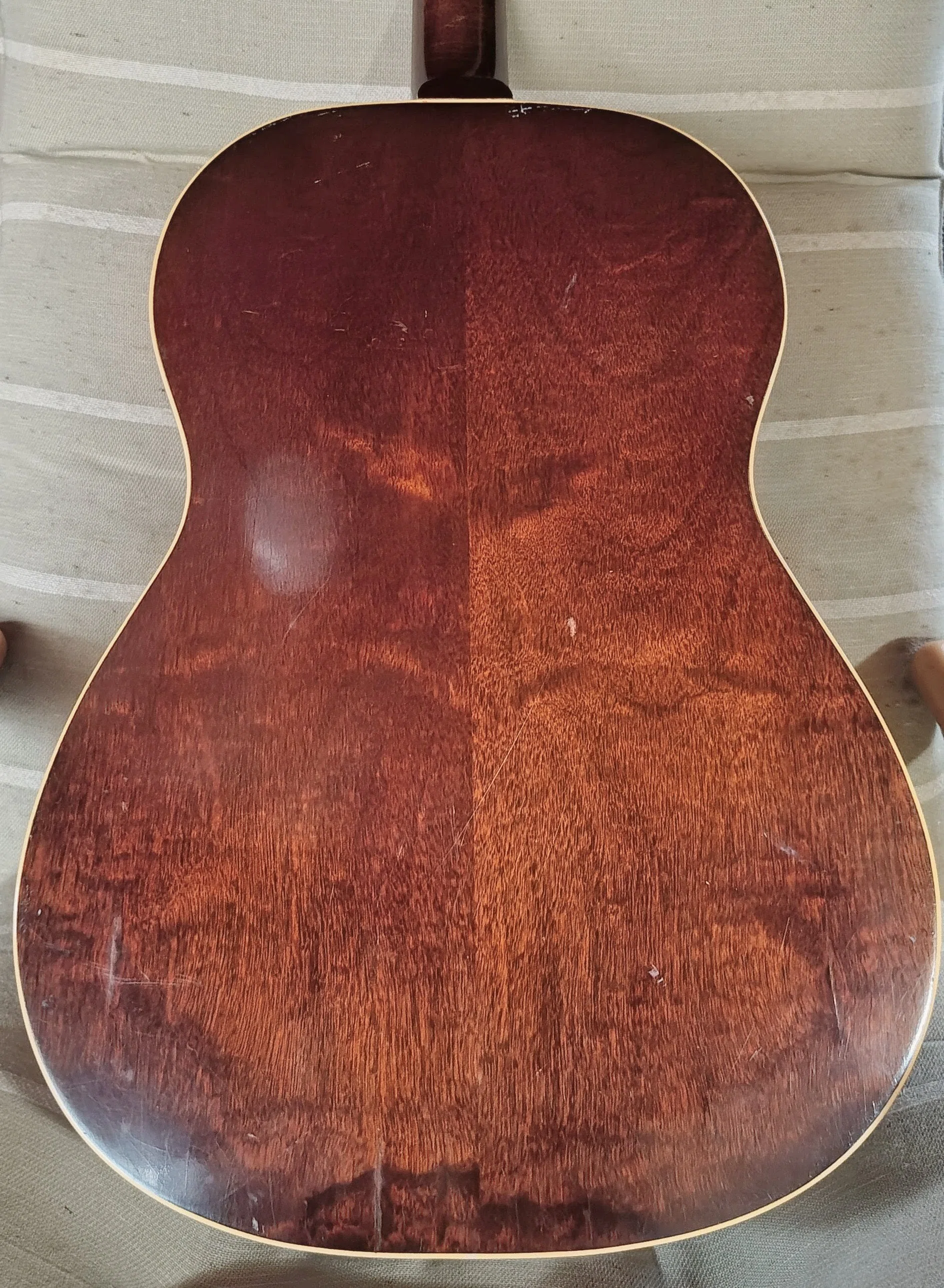 愛機紹介②】1964年製 Gibson LG-1｜hetaguitar
