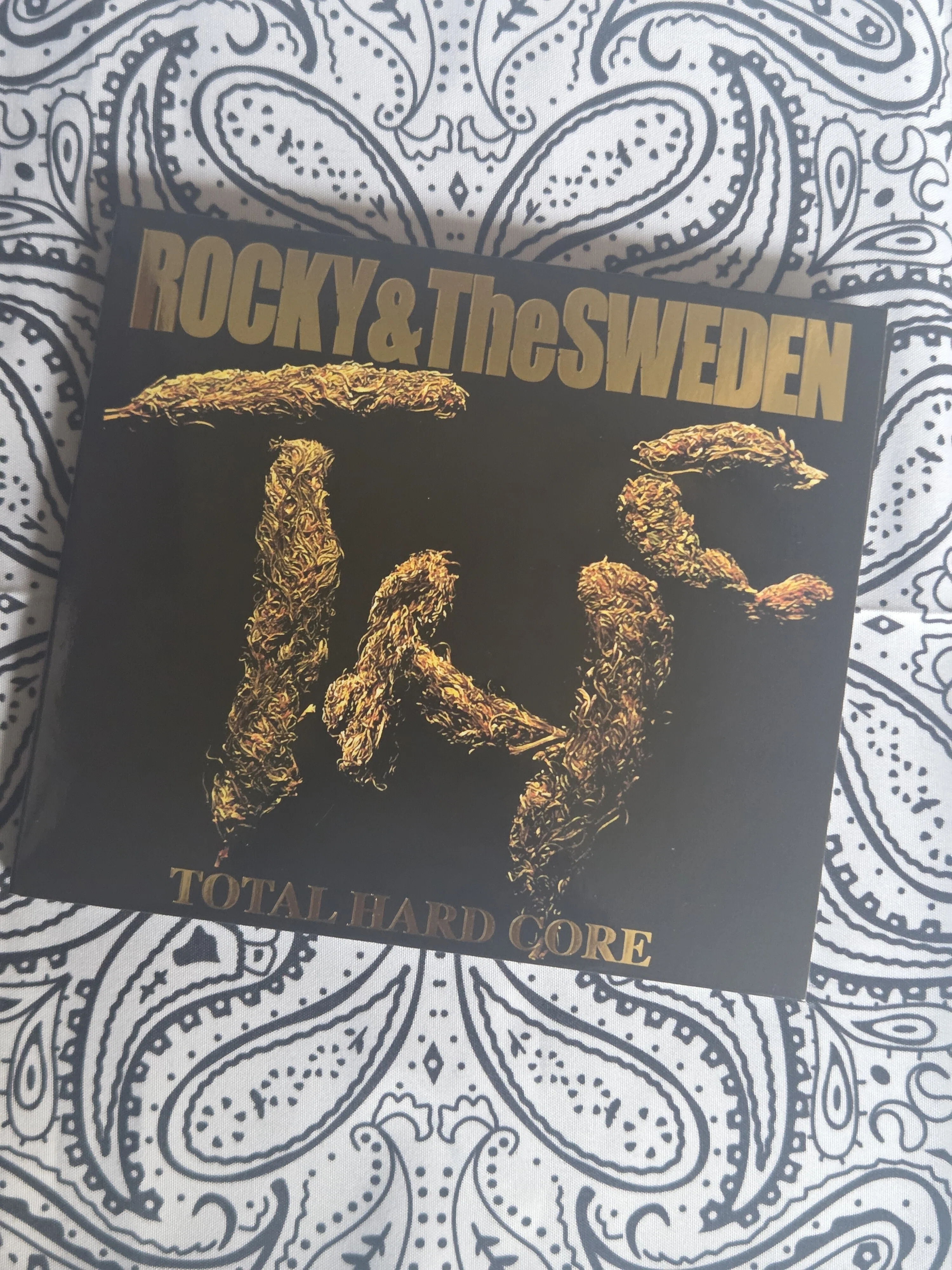 このCDを聴け！」28枚目[THE ROCKY & THE SWEDEN/TOTAL HARD CORE