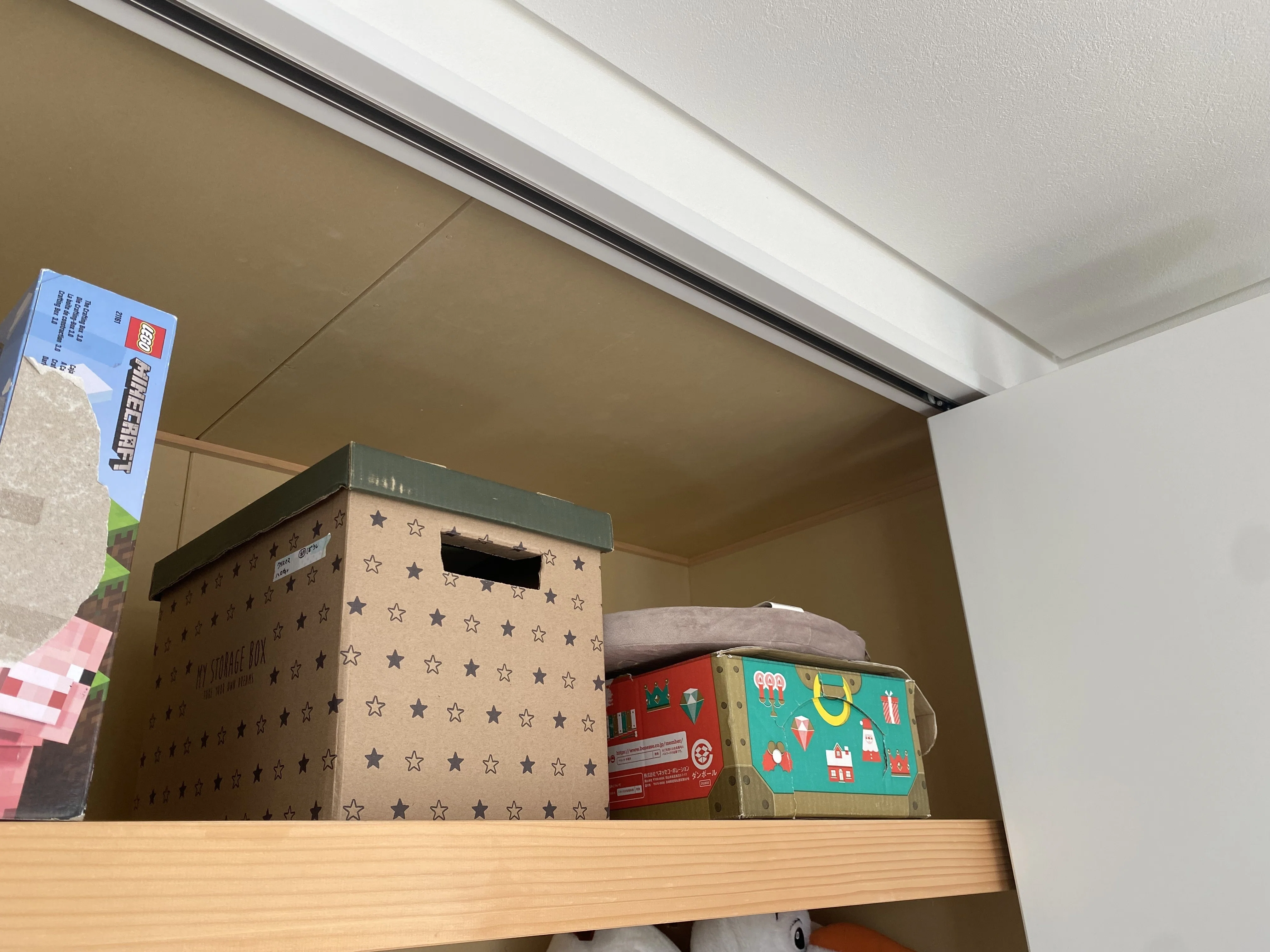 部屋のホコリをぶっ飛ばしたい！ブロワー1台で掃除が劇的に変わった話