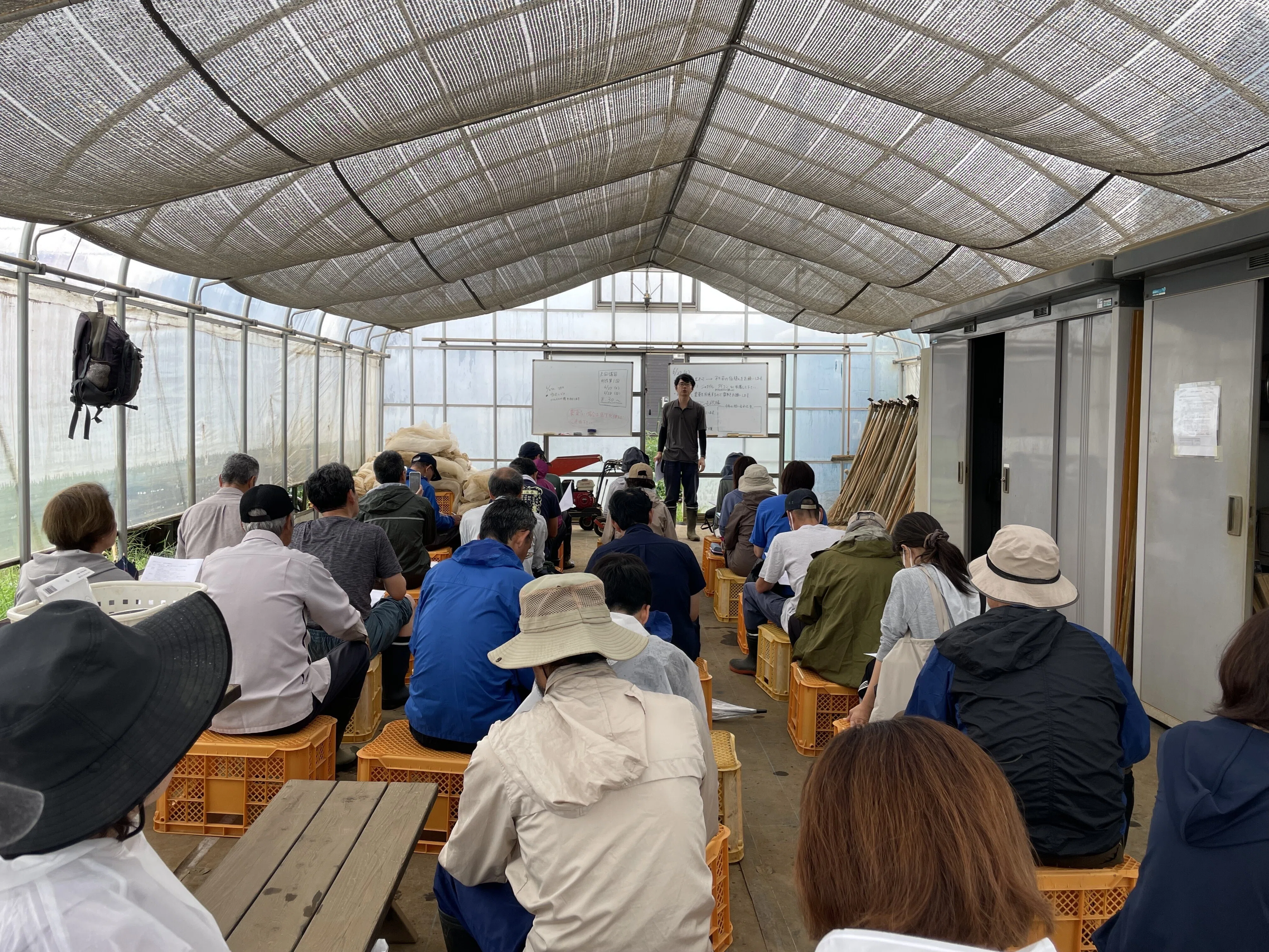 東村山体験農園「大地のめぐみ」_雨降りの中、第1回秋作講習会と夏野菜