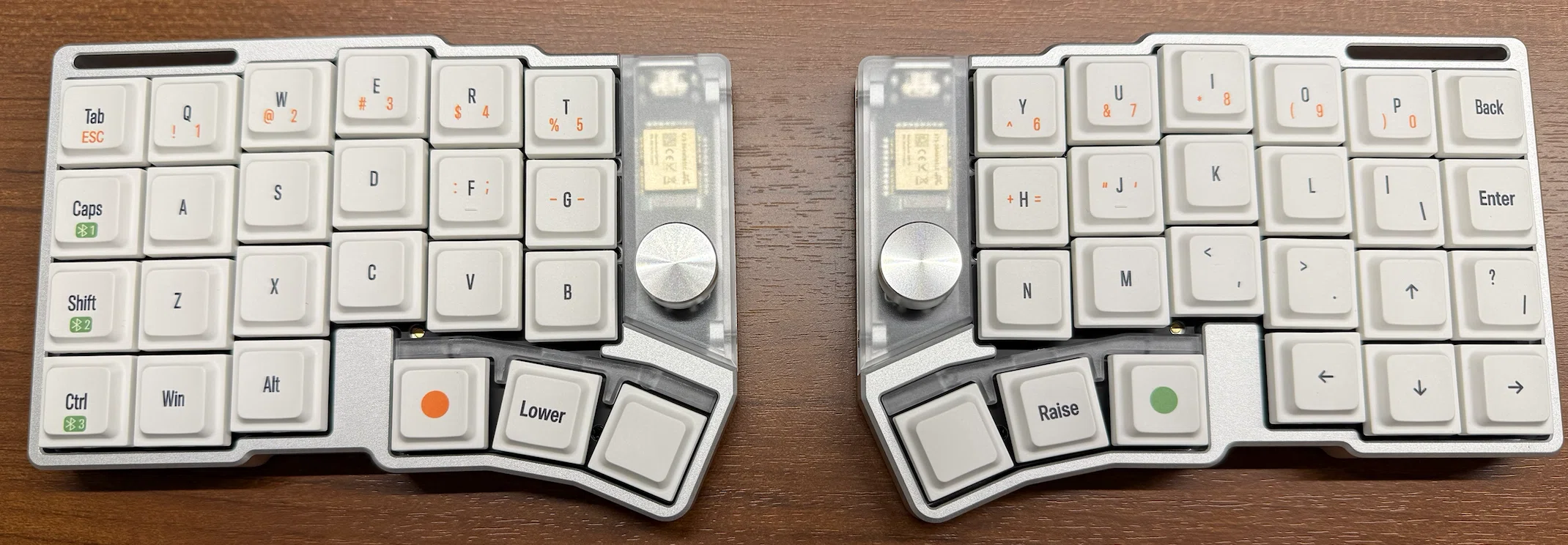 合計6万円超の分割キーボードを、2台とも手放した。マウスを握る私には