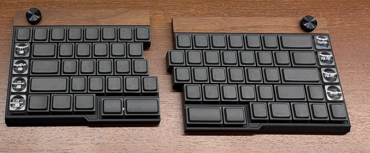 分割キーボード jiffy75 アルミ 木製の最高傑作 分割・薄型・極上のデザインがたまらん Jiffy75 LP レビュー