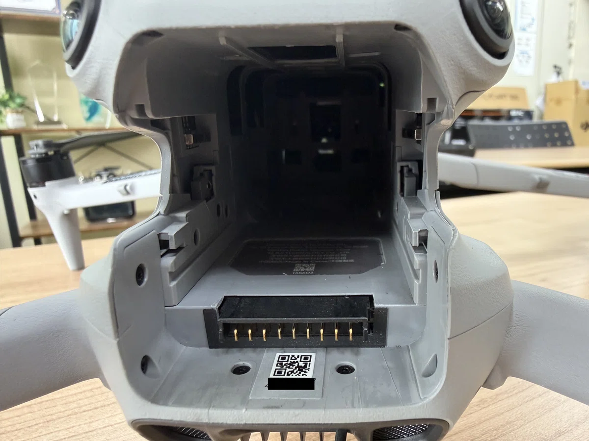 カタログには載らない DJI Matrice 4T の細部を、実機写真で1つずつ解説します|ルシエルドローンスクール|現場で使える資格|愛知県