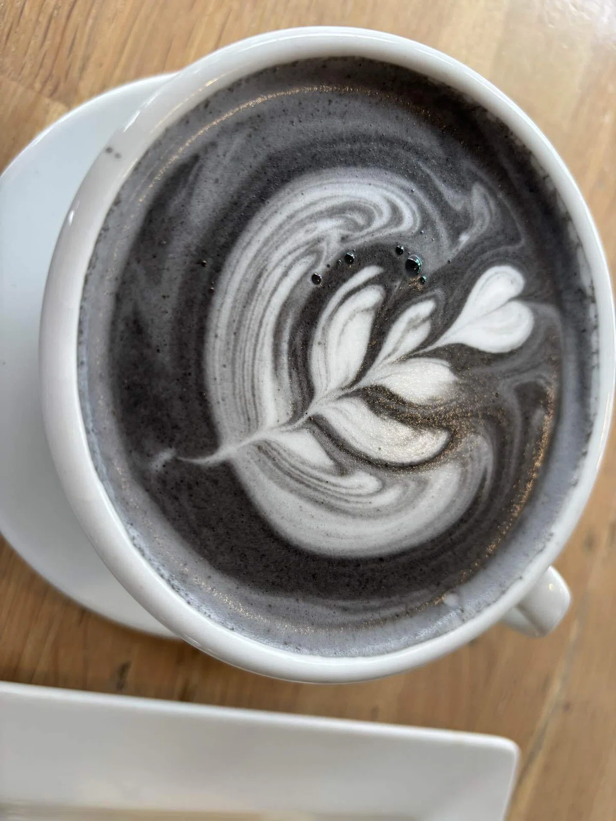 latte art - leaf