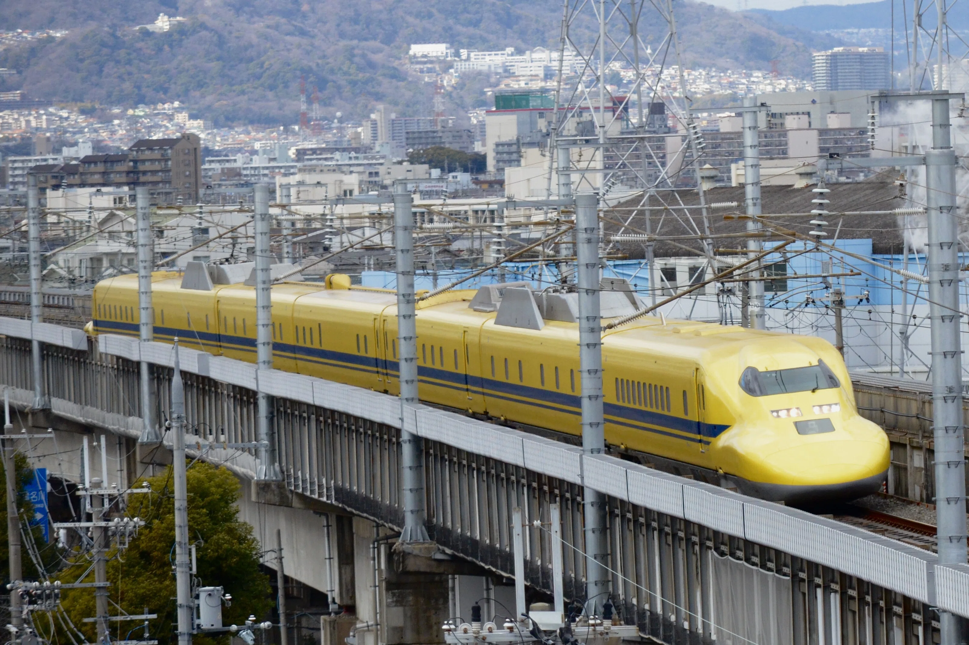 後半年でドクターイエローが完全消滅？次の後継者はまさかのあの車両