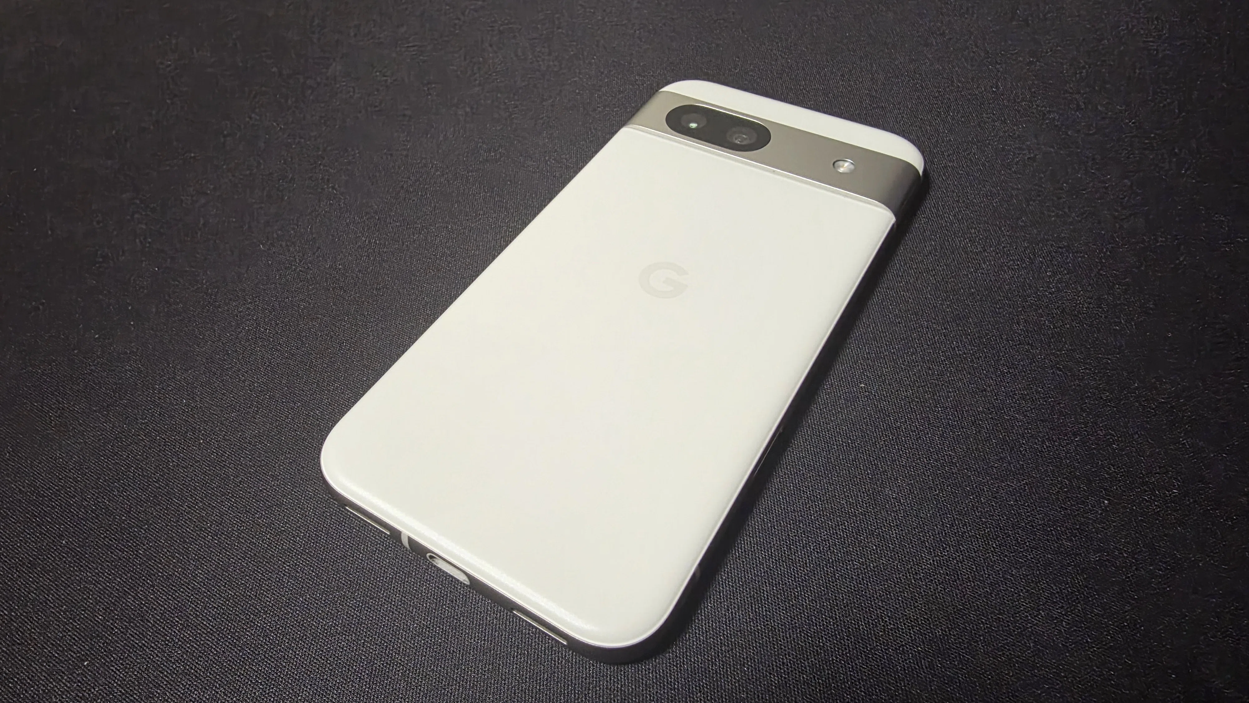 Pixel 8a Review | I'll write down all the pros and cons felt by an