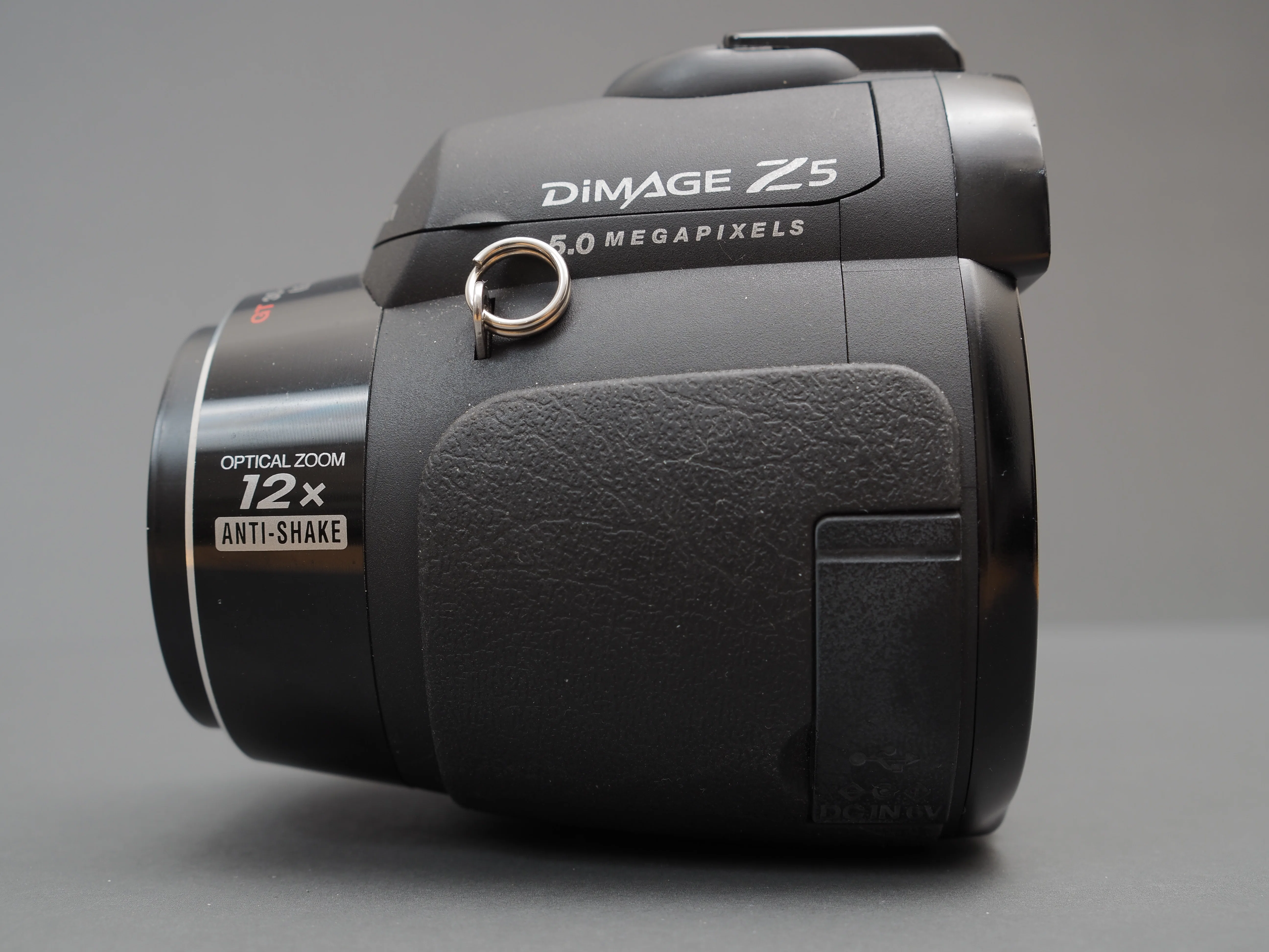 作例たっぷり】オールドコンデジ再訪。名機「DiMAGE Z5」とスマホに