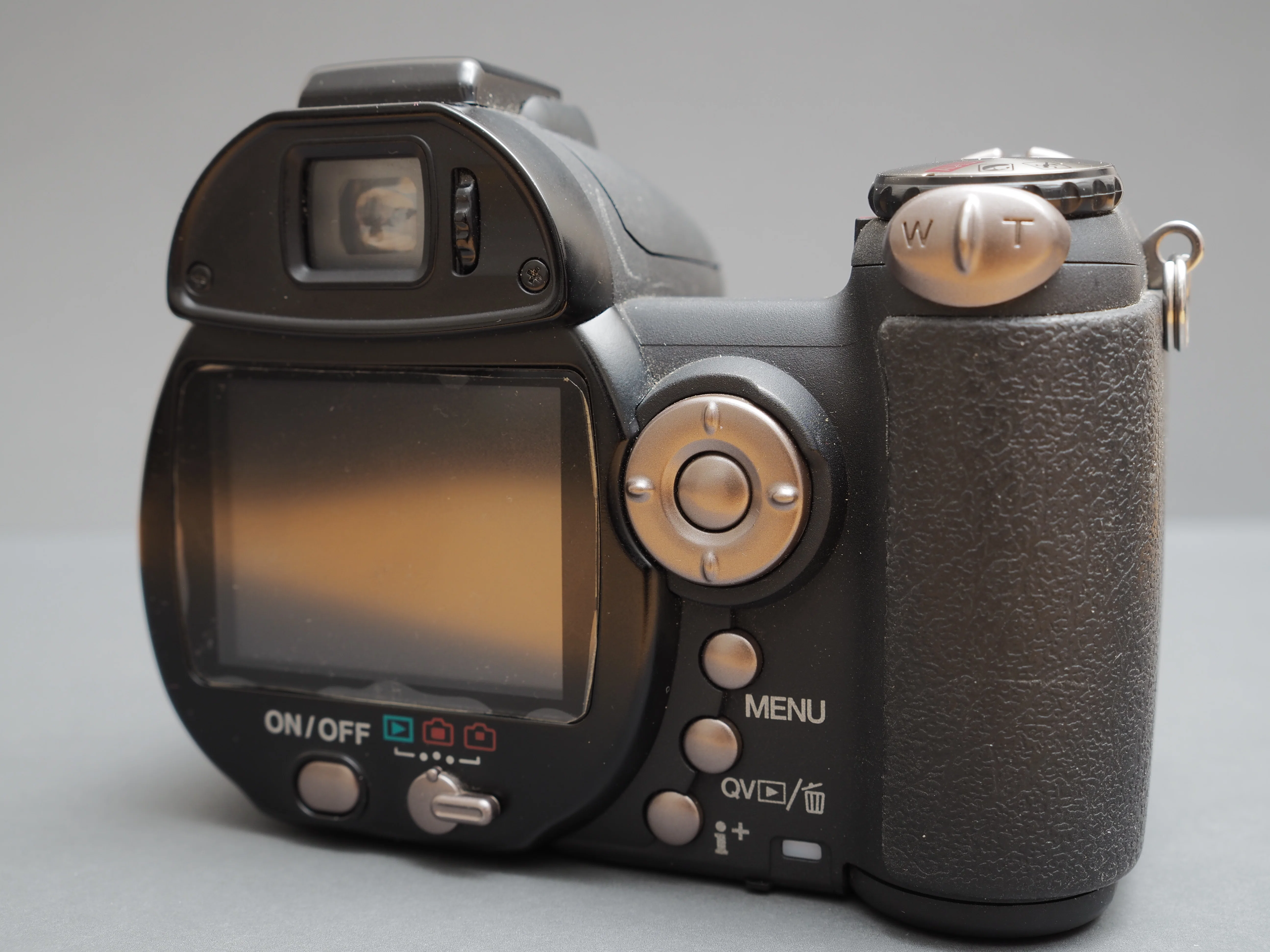 【オールドコンデジ】 MINOLTA DiMAGE 2台まとめ 作例たっぷり】オールドコンデジ再訪。名機「DiMAGE Z5」とスマホに