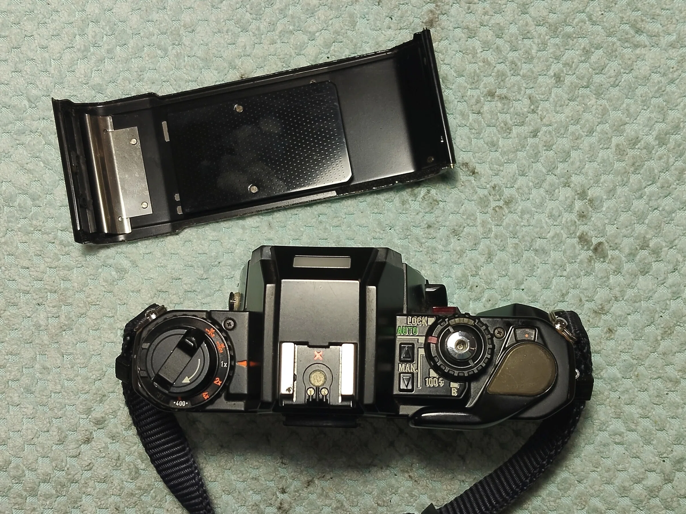 Pentax Program Aの分解｜フィルムカメラ修理のアクアカメラ