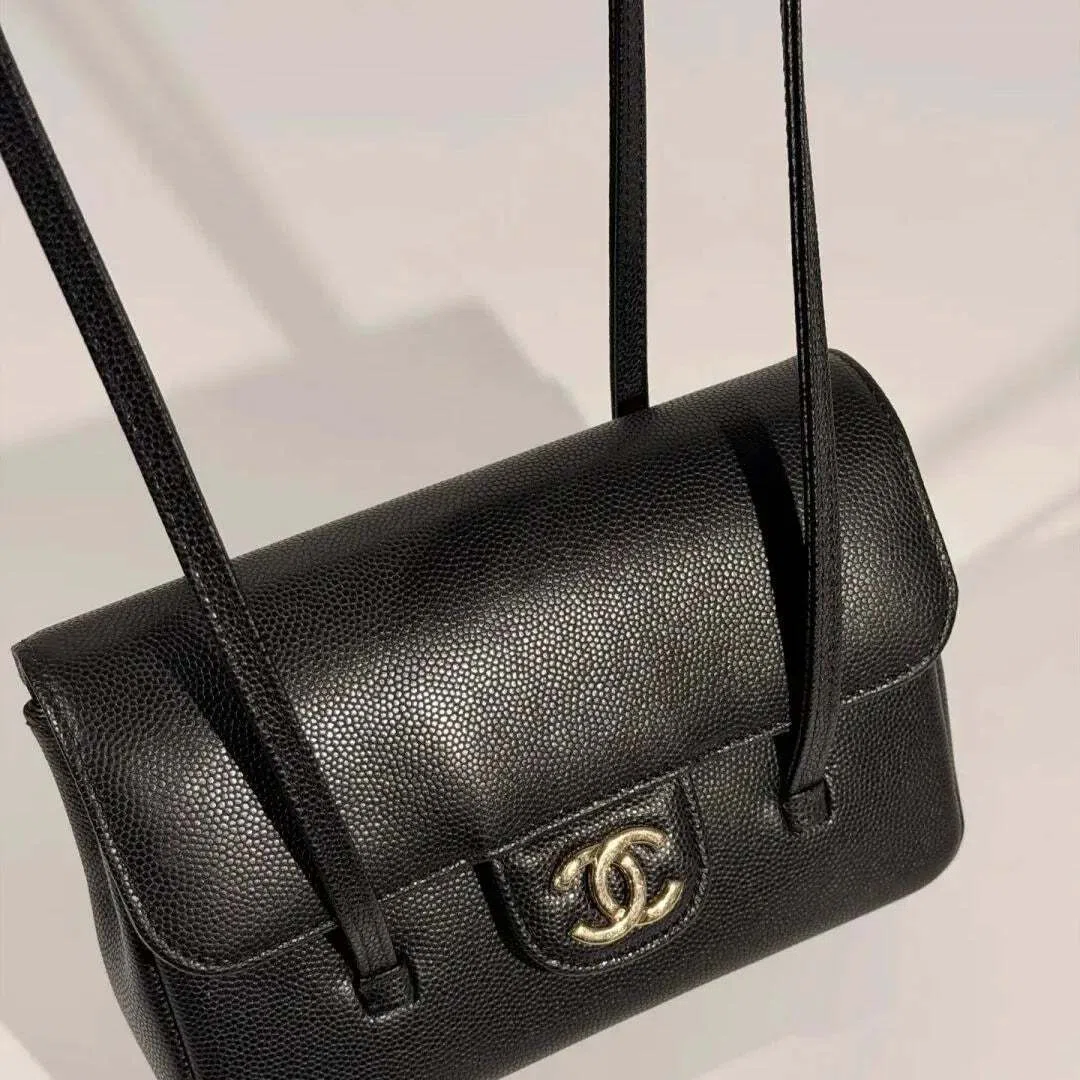 CHANEL♡新作 スモール フラップ バッグ｜Duty Free 成田・羽田 空港