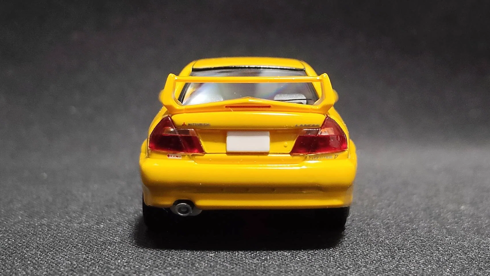 tomica LIMITED VINTAGE NEO 1/64 MITSUBISHI LANCER GSR EVOLUTION Ⅴ
