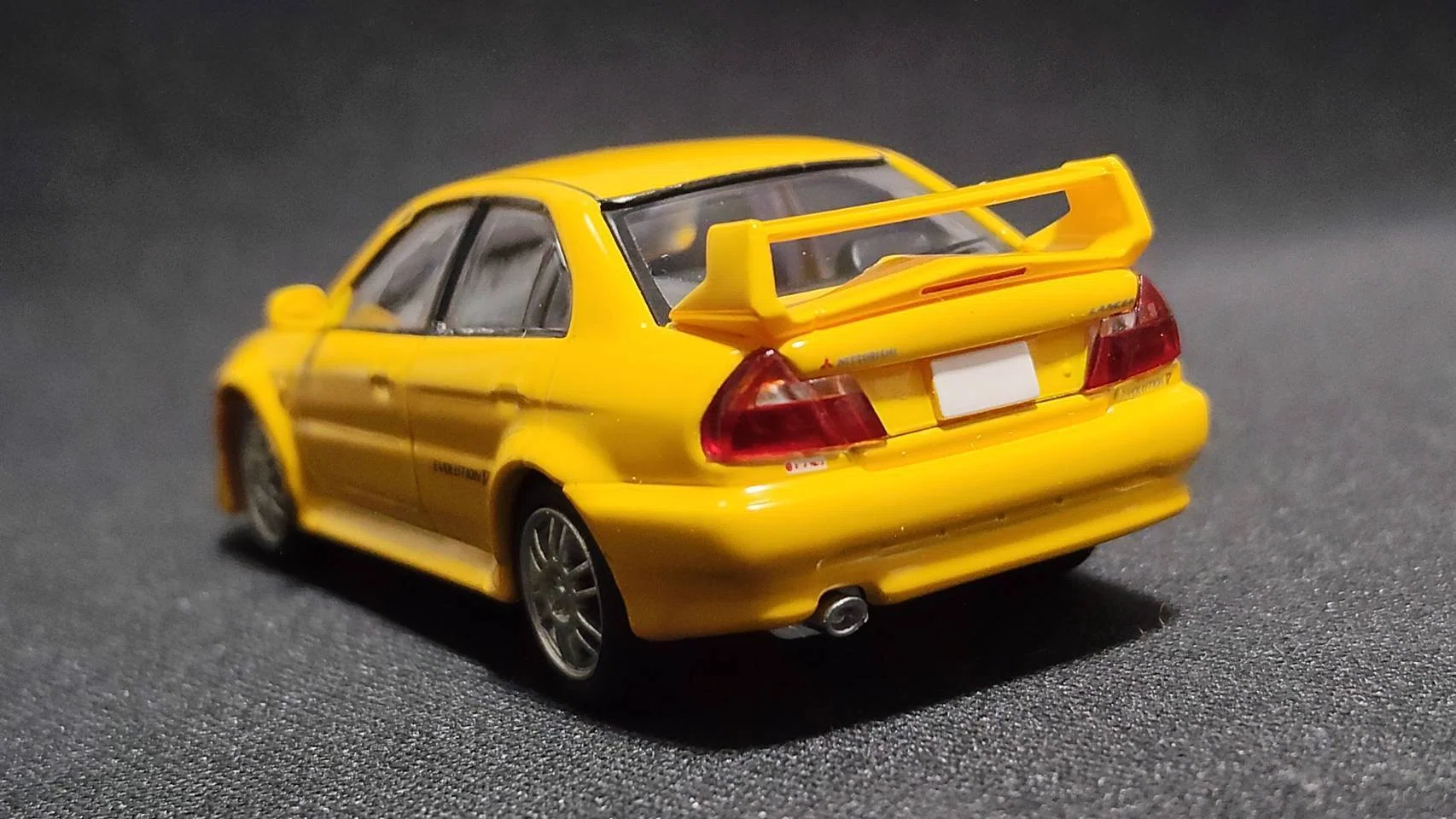 tomica LIMITED VINTAGE NEO 1/64 MITSUBISHI LANCER GSR EVOLUTION Ⅴ