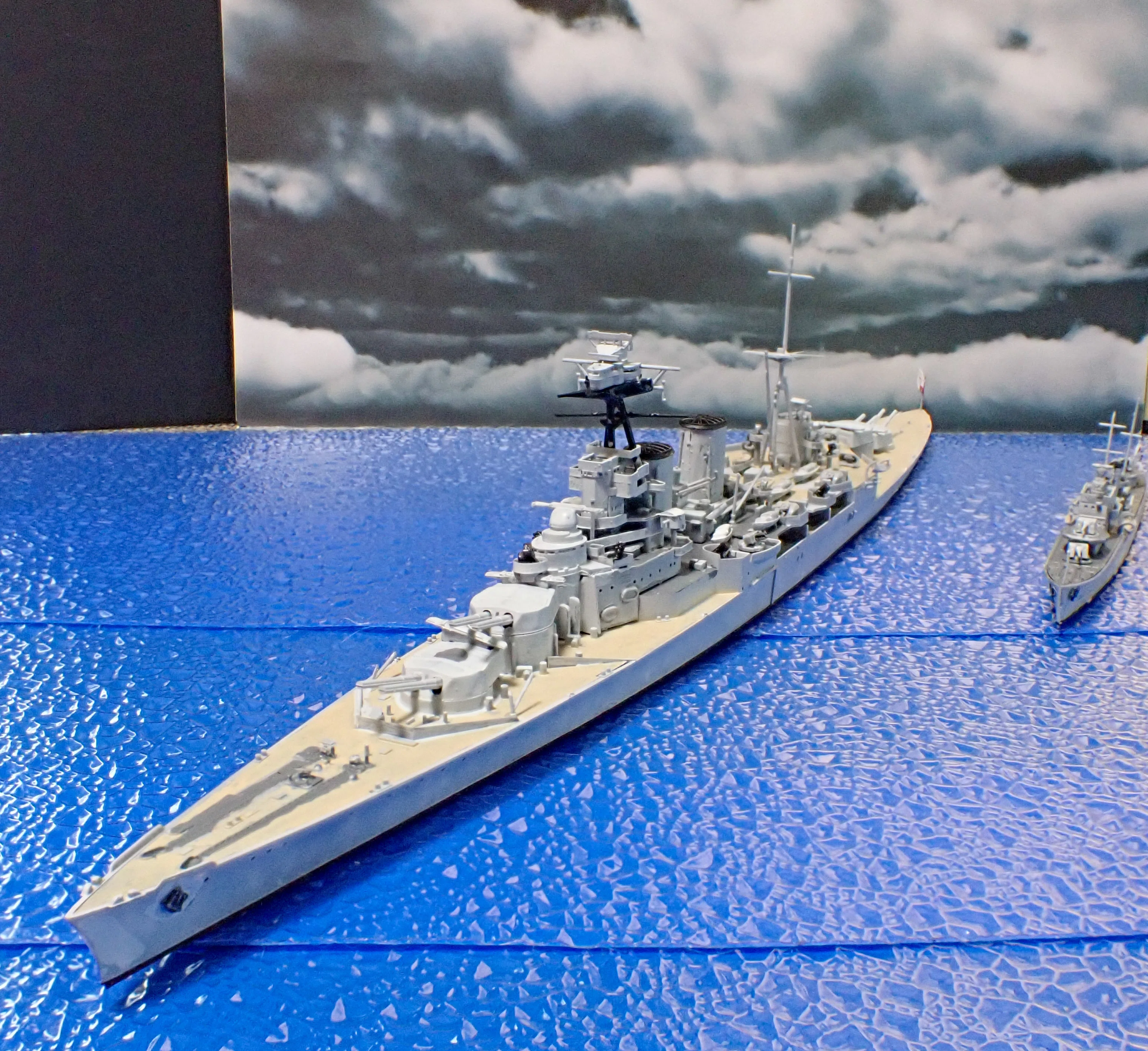 ＷL(ウォーターライン)シリーズのイギリス艦隊 1/700 ウォーターラインシリーズ タミヤ イギリス巡洋戦艦 フッド