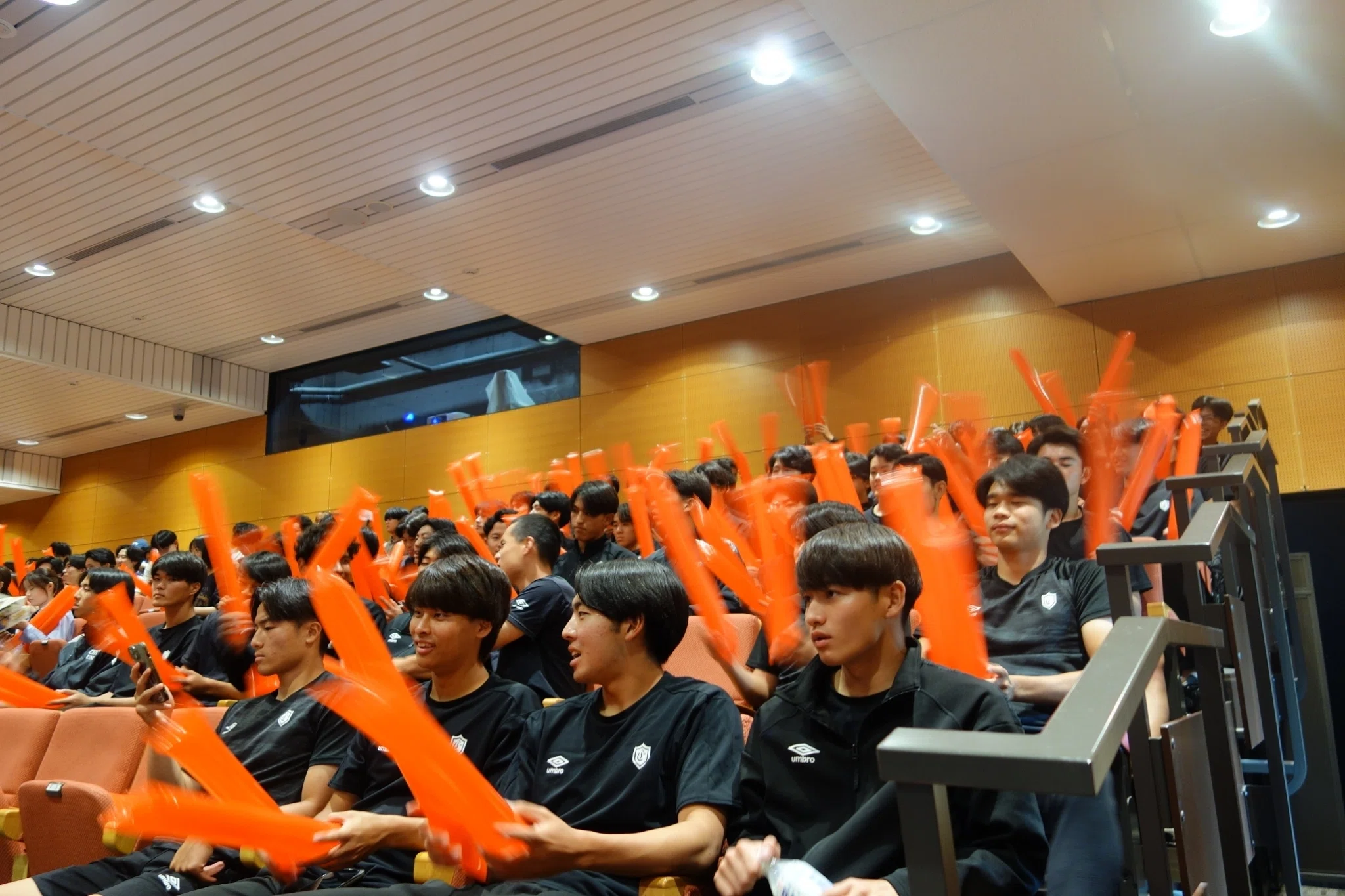 事業本部日記】#18 パブリックビューイング実施｜中央大学学友会