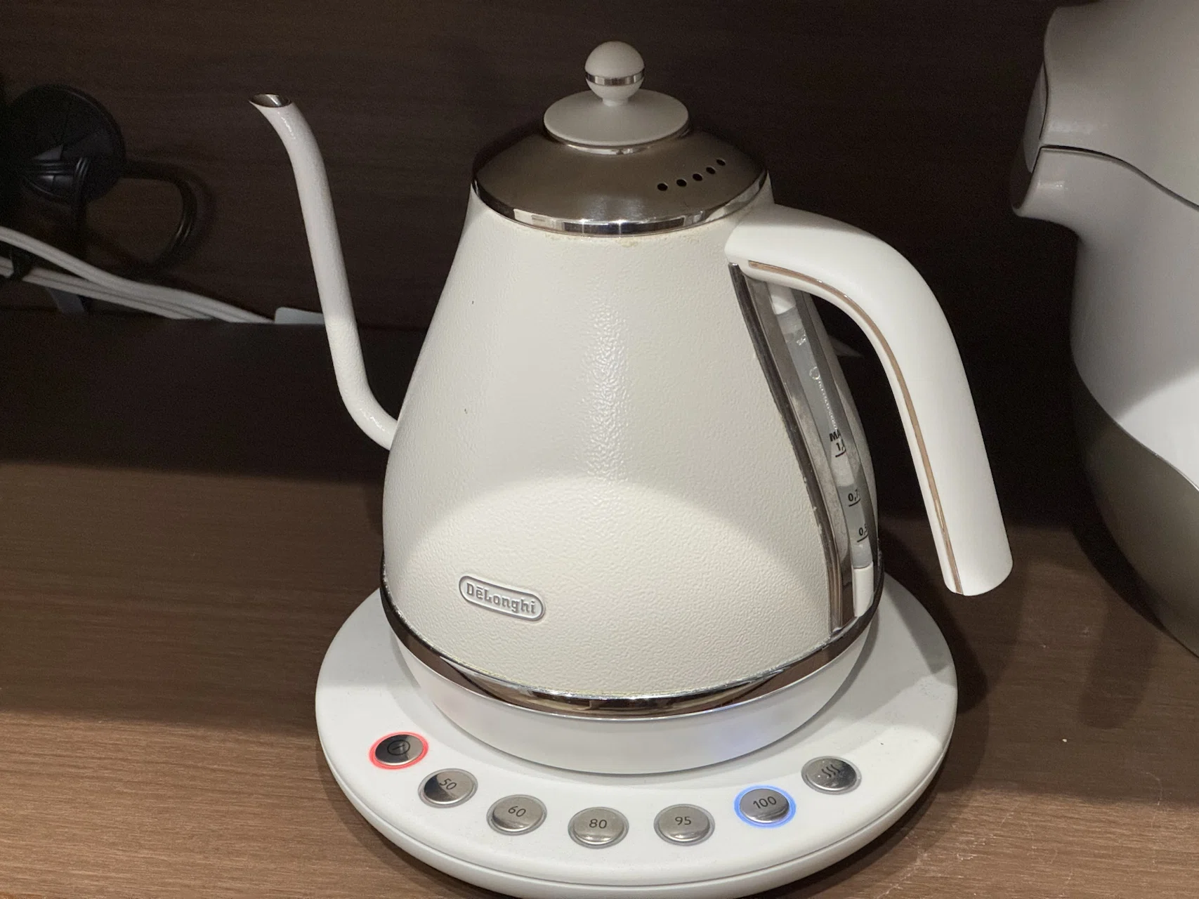 デロンギの電気カフェケトル アイコナを数年使い続けて｜りおつ
