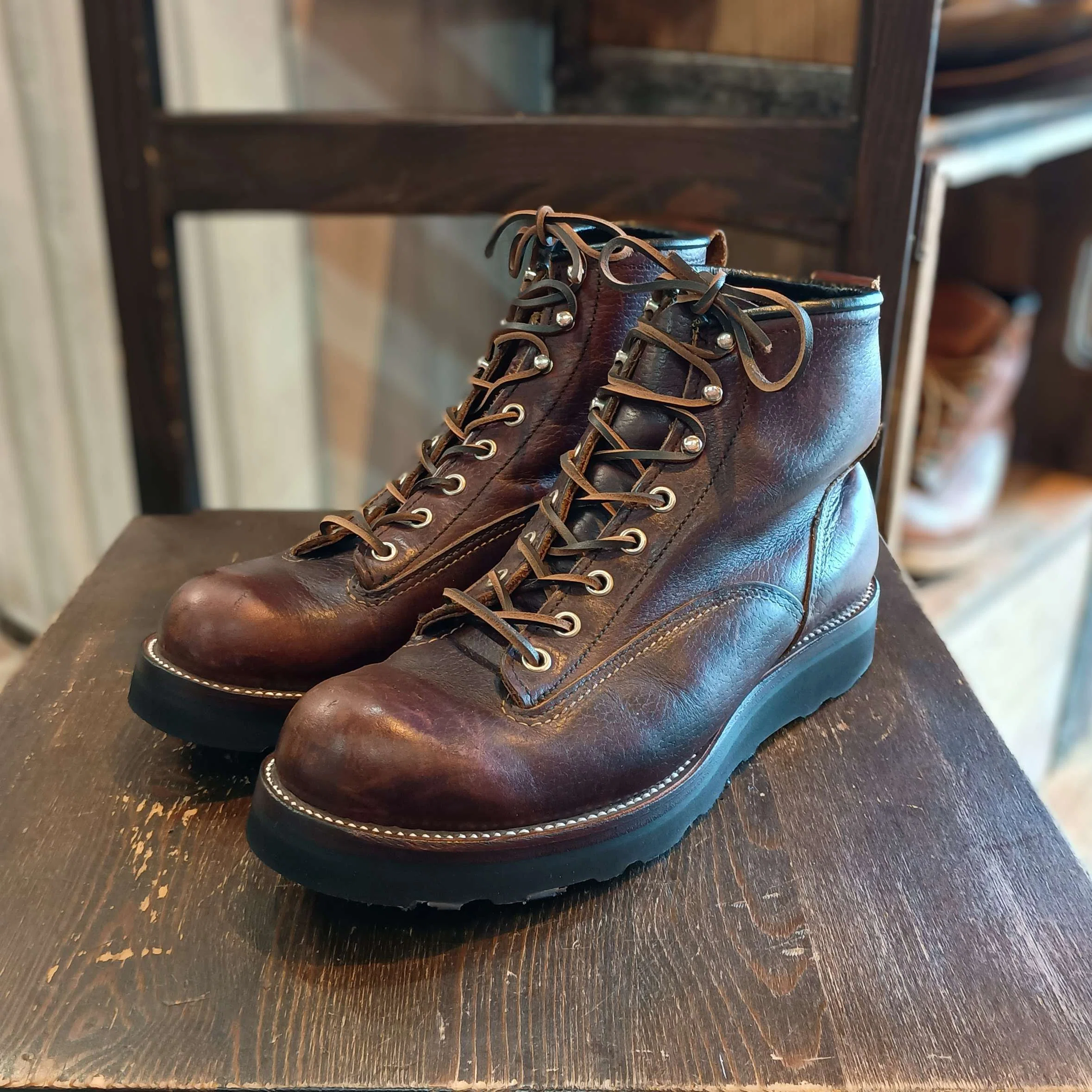 RED WING 純正 トラクショントレッドソール 新品 リペア用 リソール/ソールカスタム】Red Wing#2906 Lineman+vibram#4014 blk