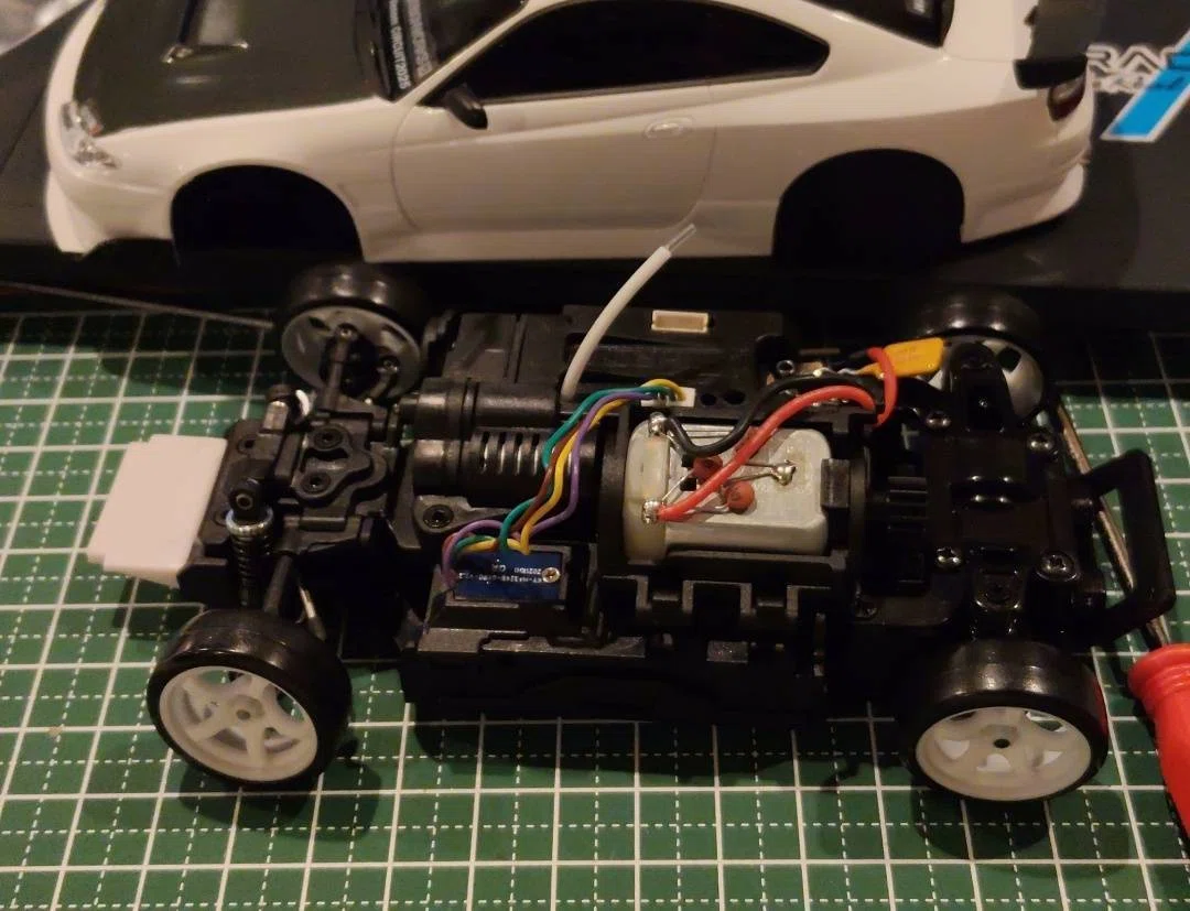 MRD】二駆のミニッツドリフトラジコン、始めました。｜岡田衛