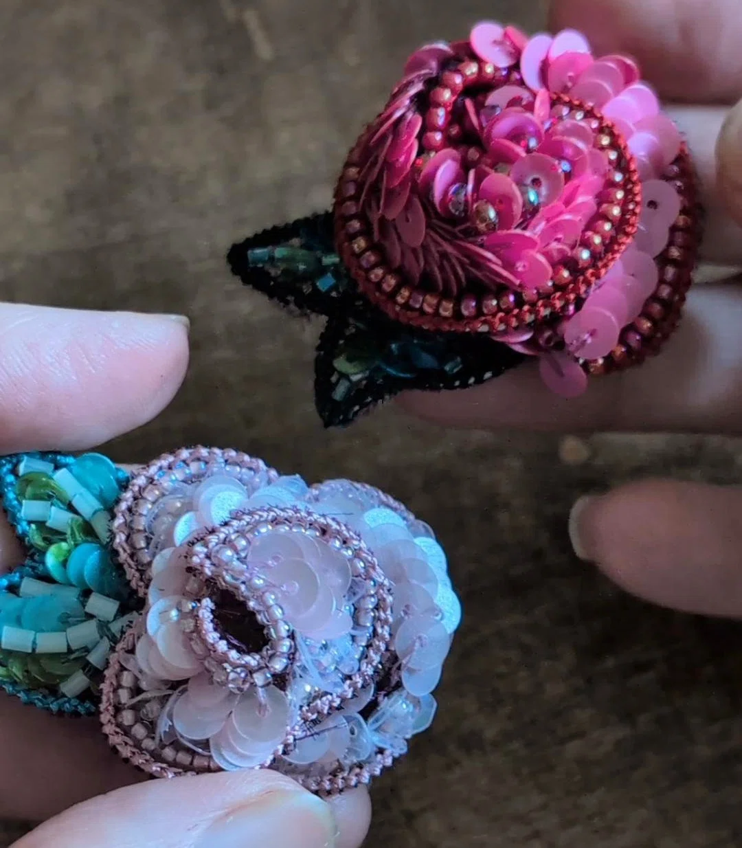 Surprisingly simple! A three-dimensional flower embroidery motif ...