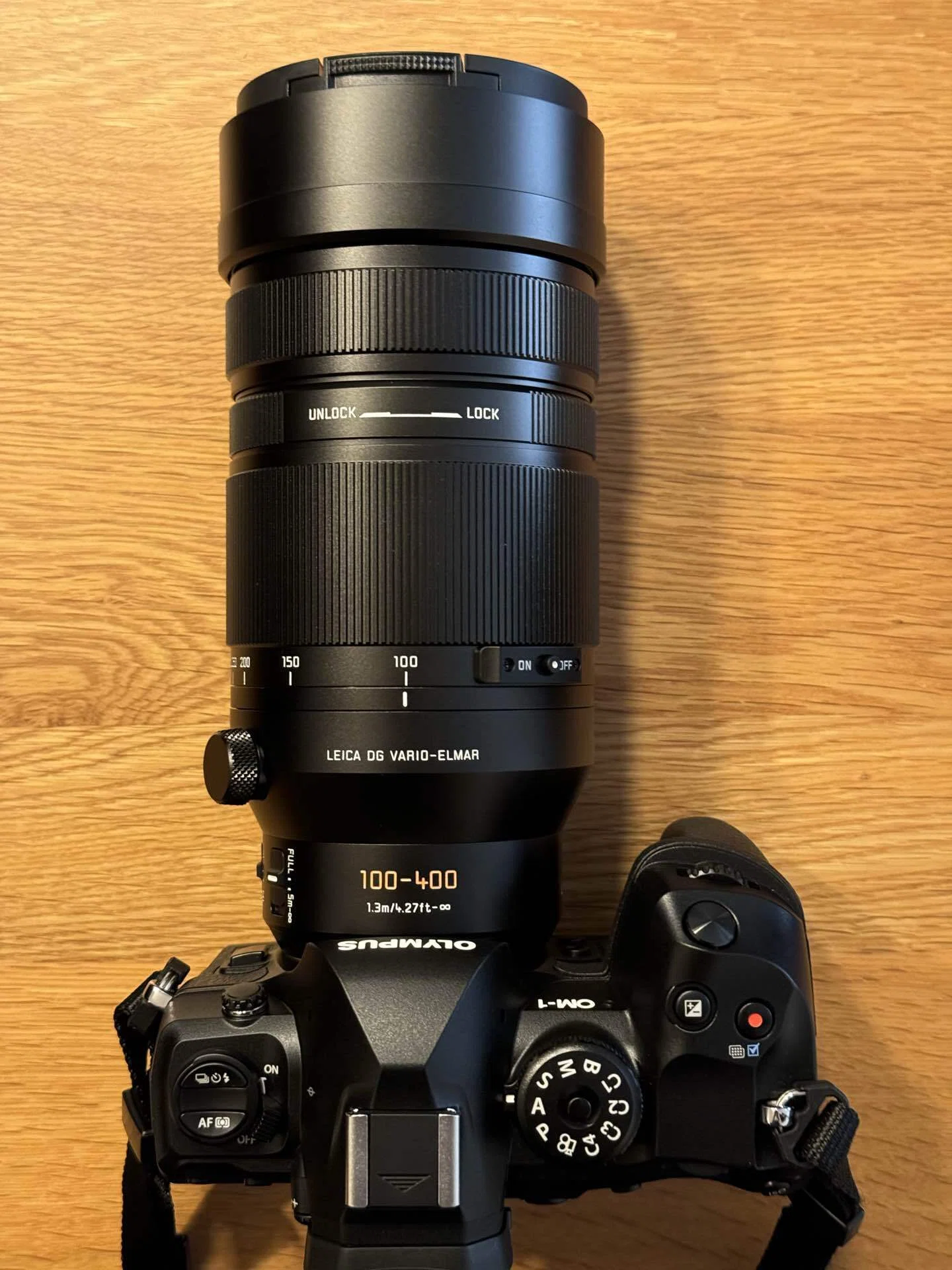 OM-1とLEICA DG VARIO-ELMAR 100-400mm】超望遠レンズでスナップは成立
