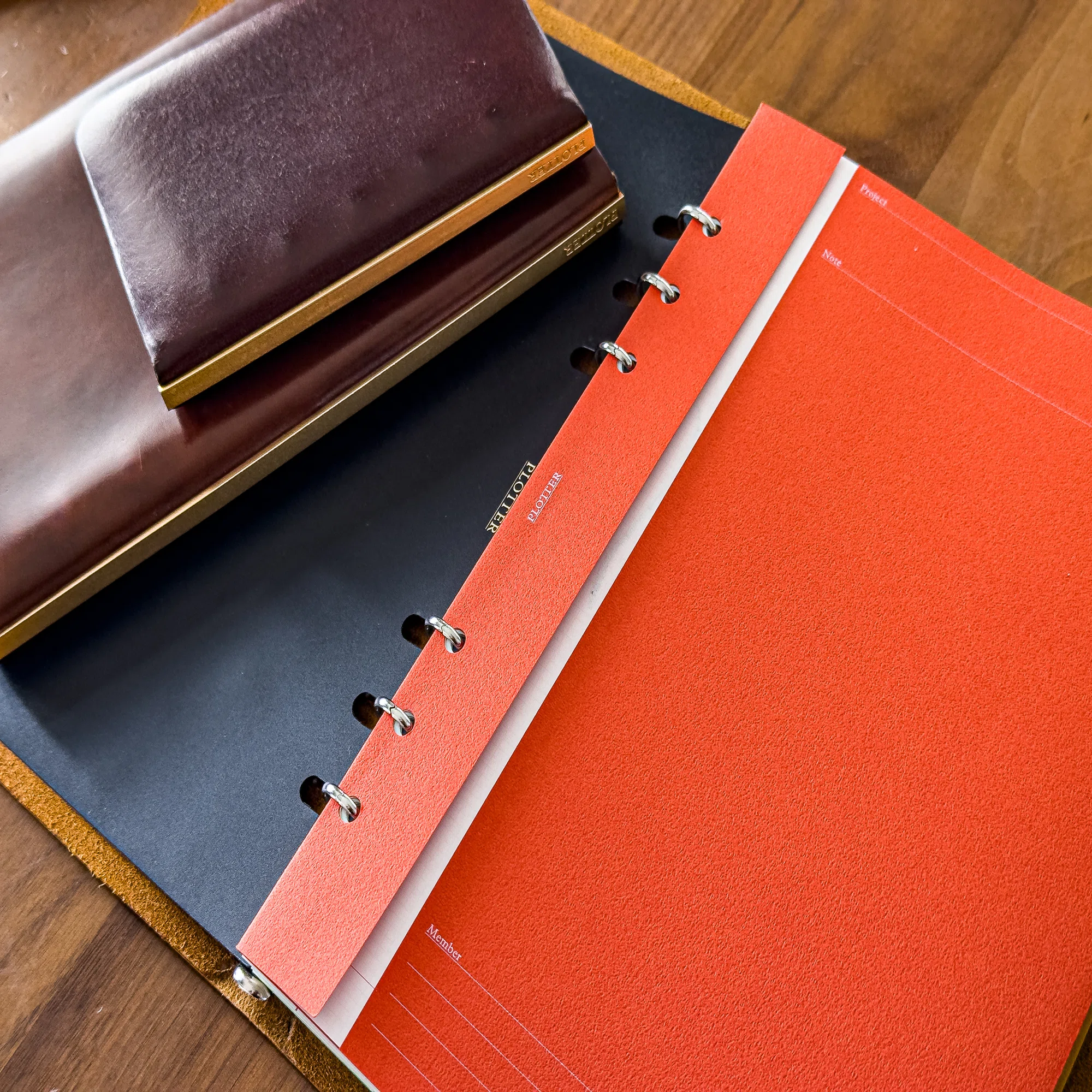 PLOTTER A5サイズ手帳術Vol.1｜創作の原点を綴じておく｜my_leather_items