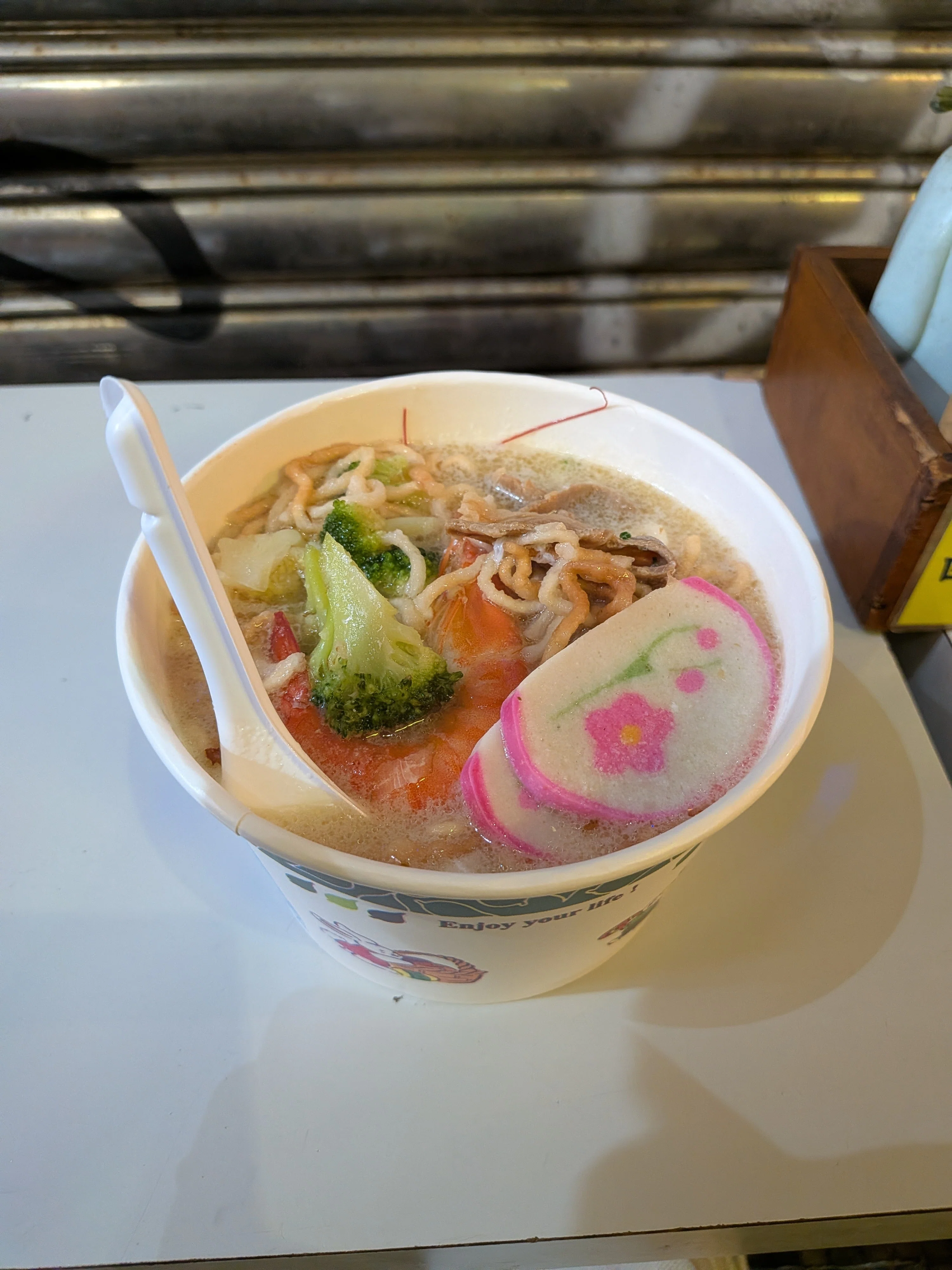 西門町の名物麺類二題｜takewaniphoto