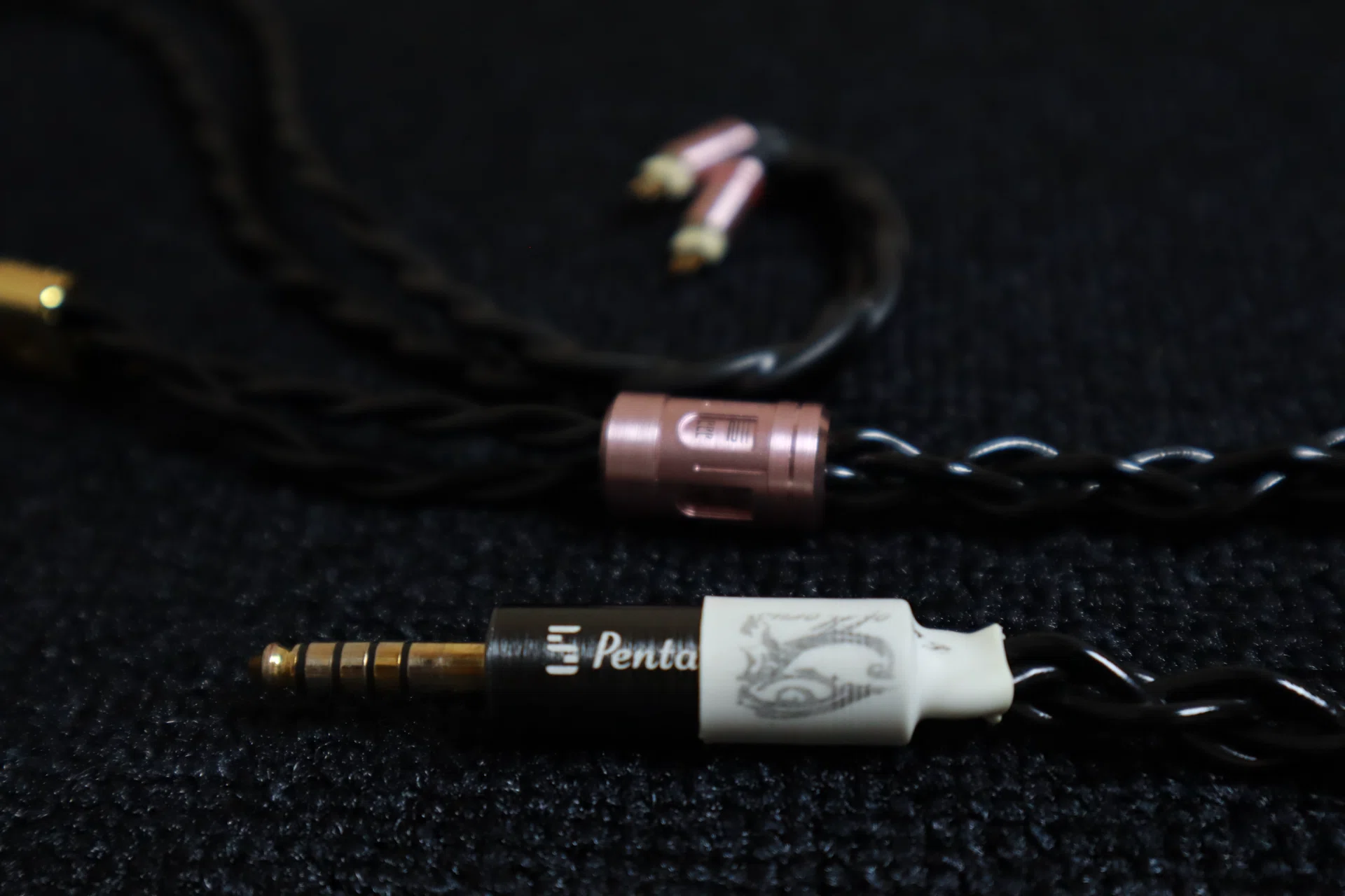 イヤホン AuR Audio - Alicante + Santa Cruz Cable PR】クラシックと現代ボーカルを妥協なく両立する｜ AüR Audio