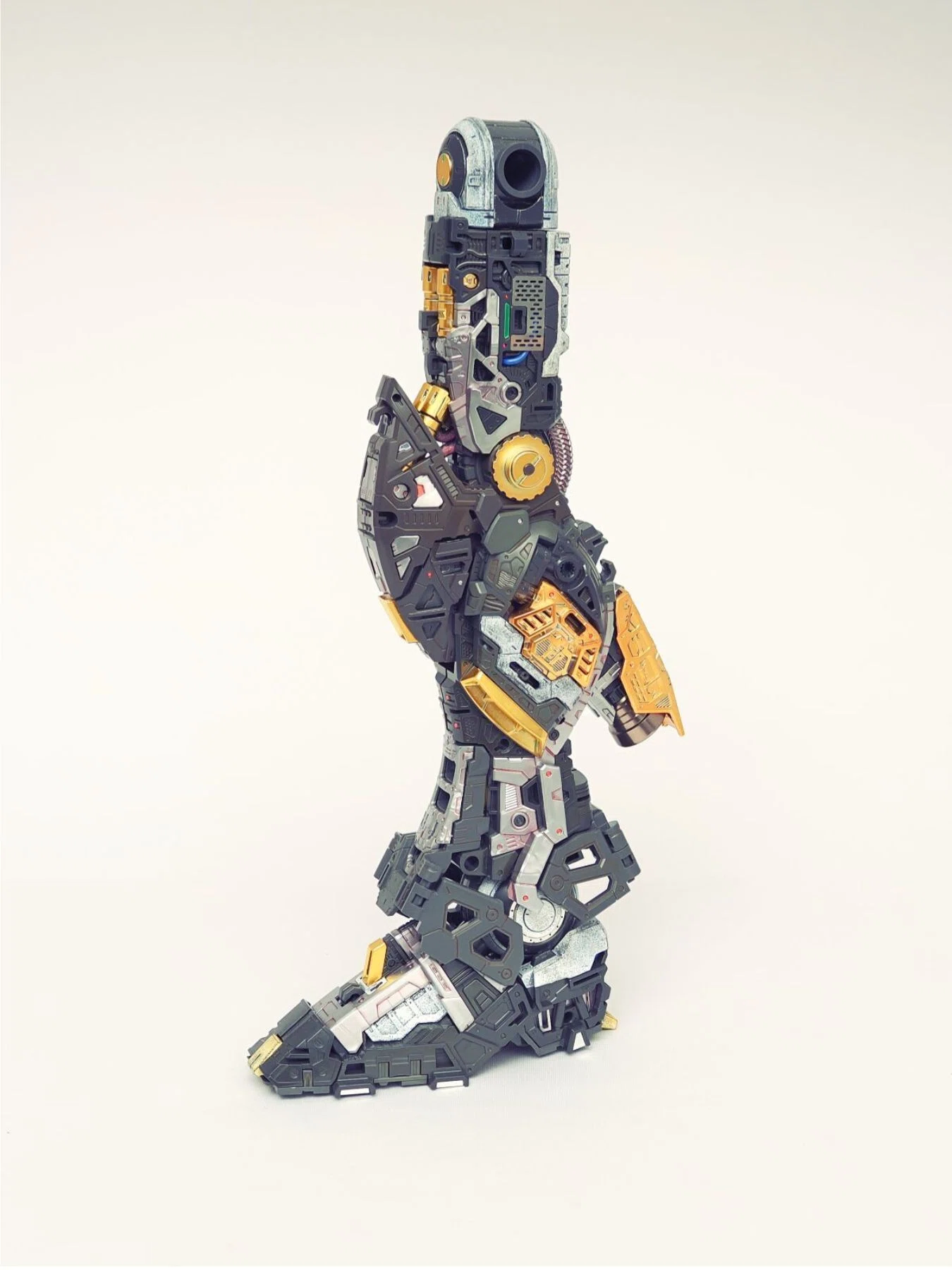 本業が忙しくても、少しずつ。PGU νガンダム右足（内部フレーム）が