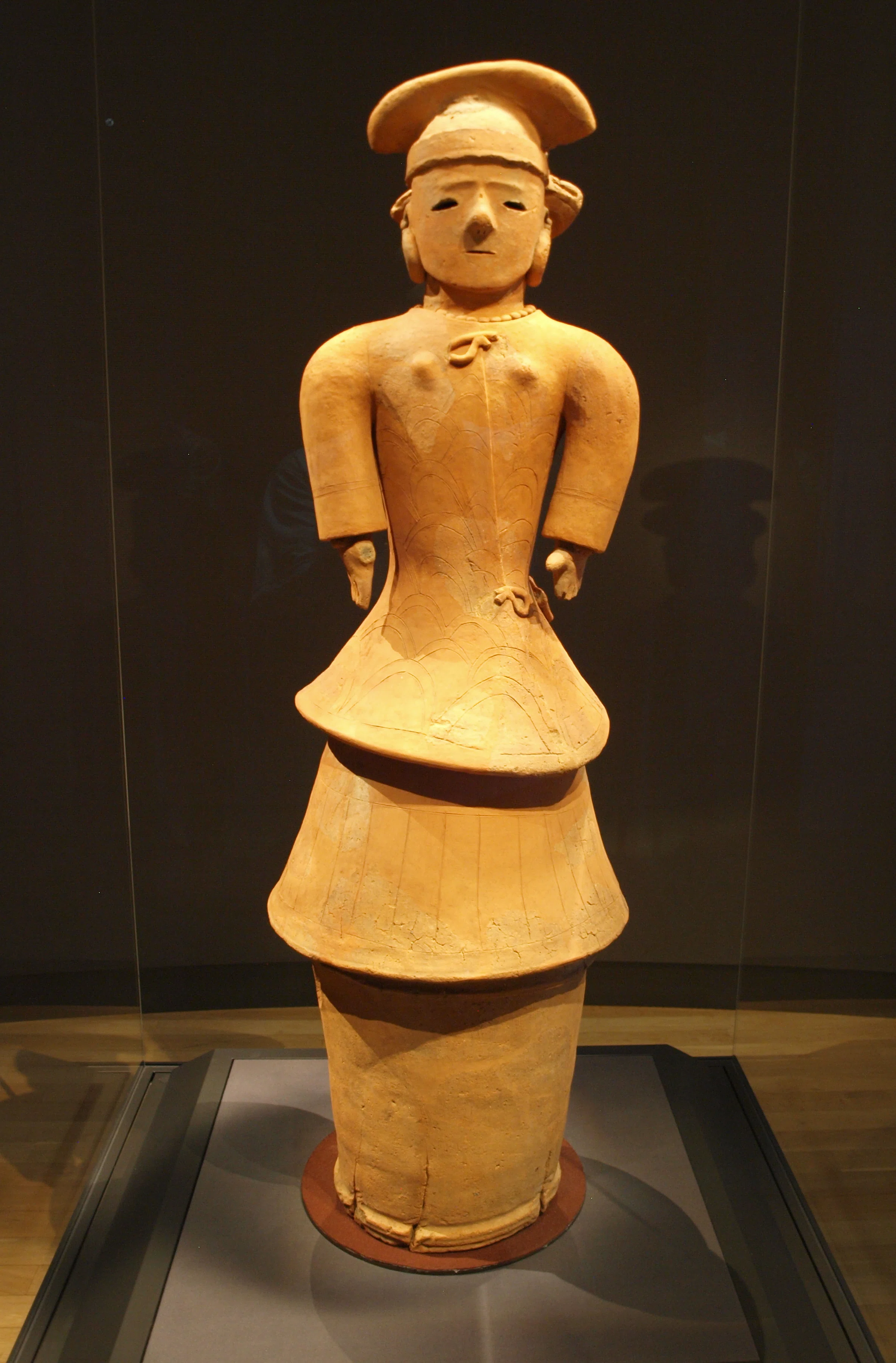 ただ今展示中①重要文化財《埴輪 盛装女子》古墳時代 6世紀 東京国立
