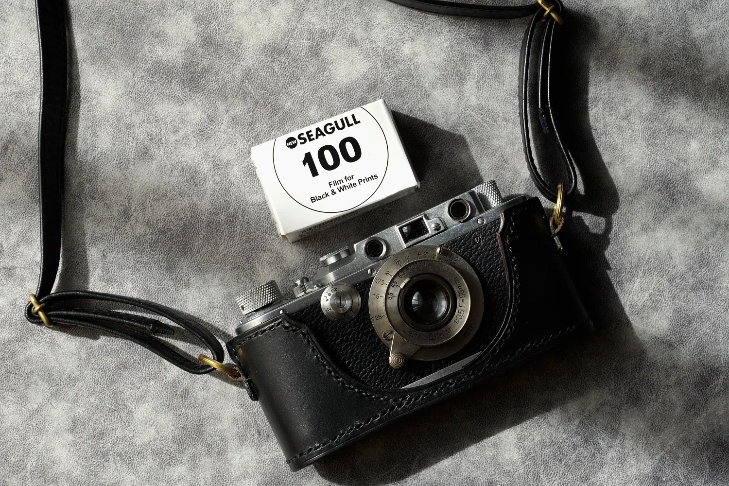 64．ORIENTAL NEW SEAGULL 100とモノクロームな散策＜フィルム＞｜神成
