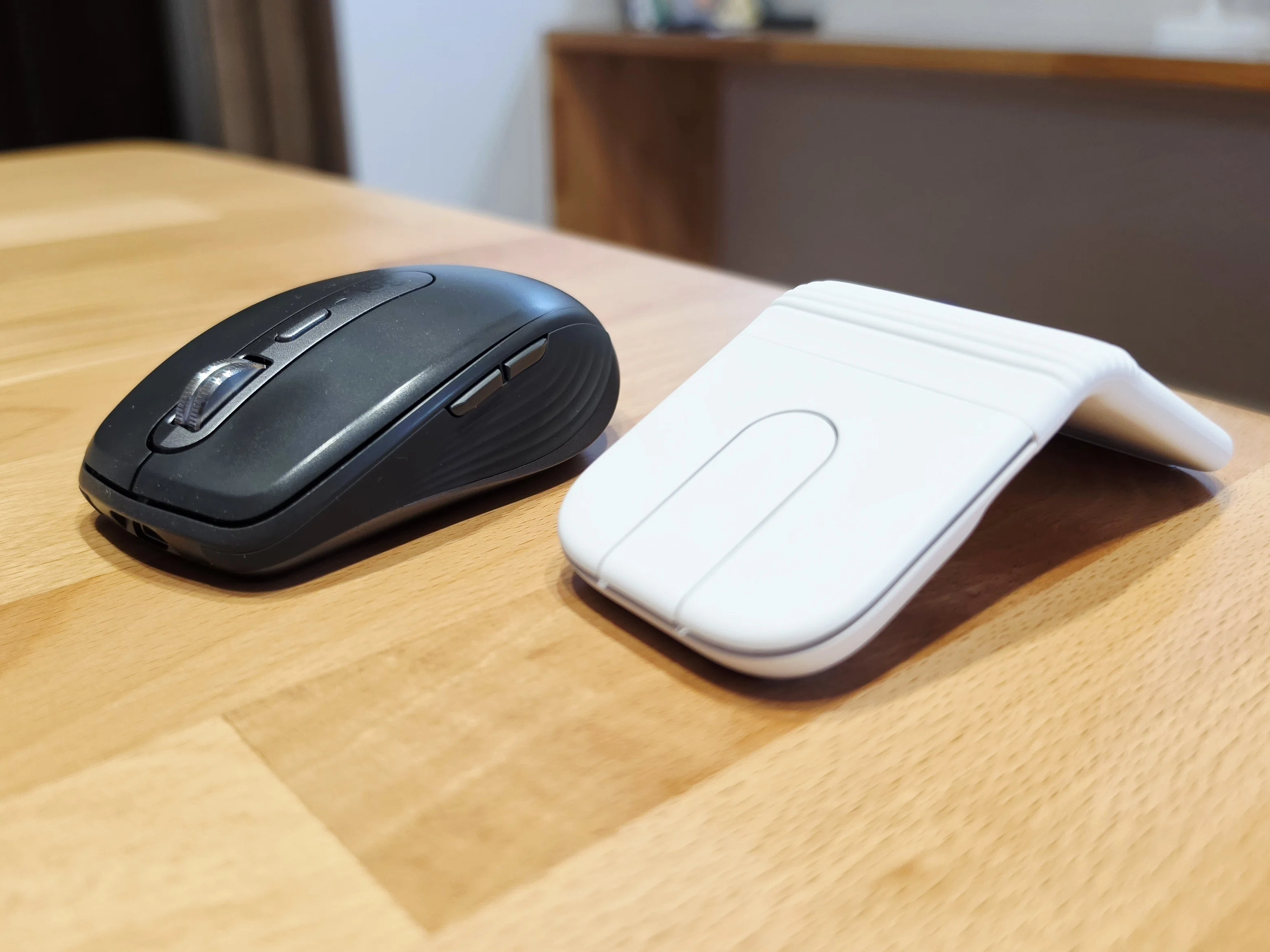 Logicool Mobi Fold Review | Easy to carry. A mobile mouse that