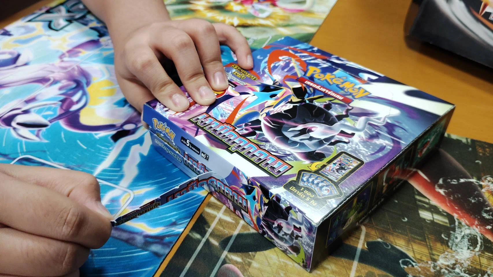異世界日記：タイ語ポケカBOX開封Ⅳ 忍び寄る暗闇？ニンジャスピナー