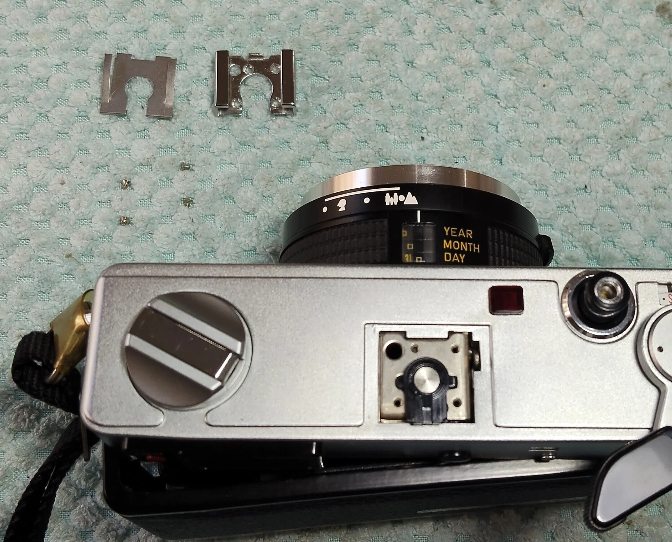 Canon Datematicの分解｜フィルムカメラ修理のアクアカメラ