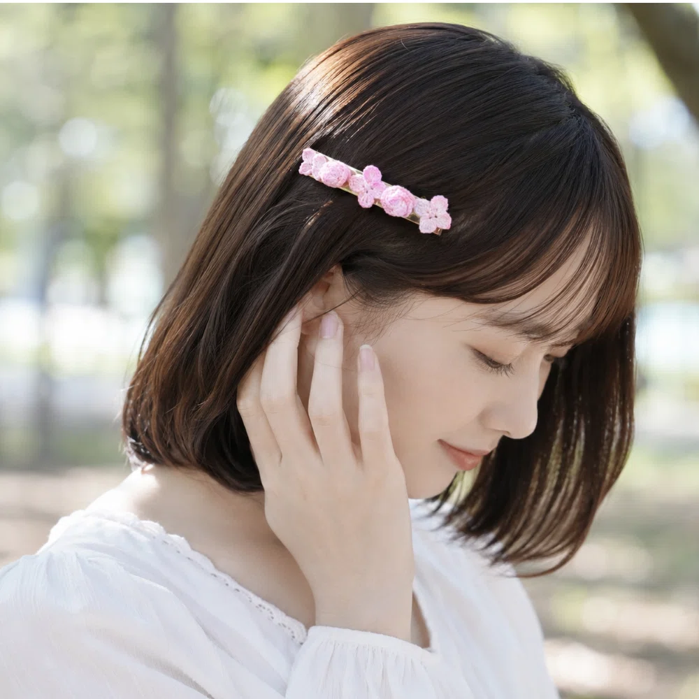 手染めレース編みヘアクリップ｜紫陽花と薔薇が咲く、大人かわいい