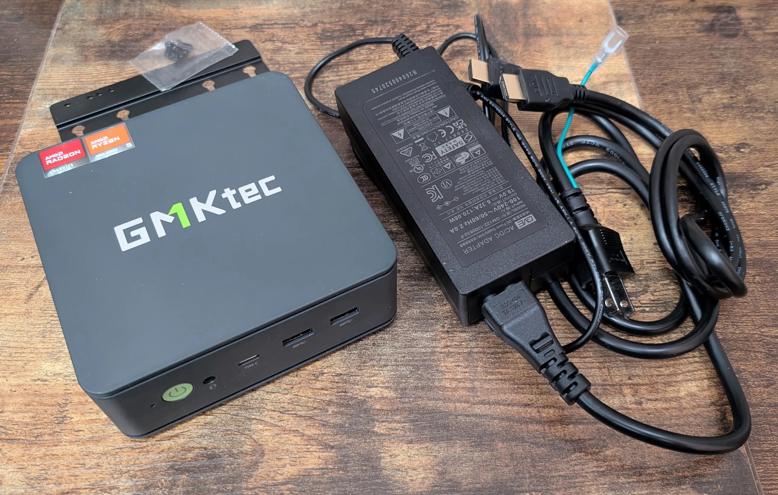 GMKtec Nucbox M6 Ultra 実機レビュー 【Ryzen 5 7640HS搭載ミニPC