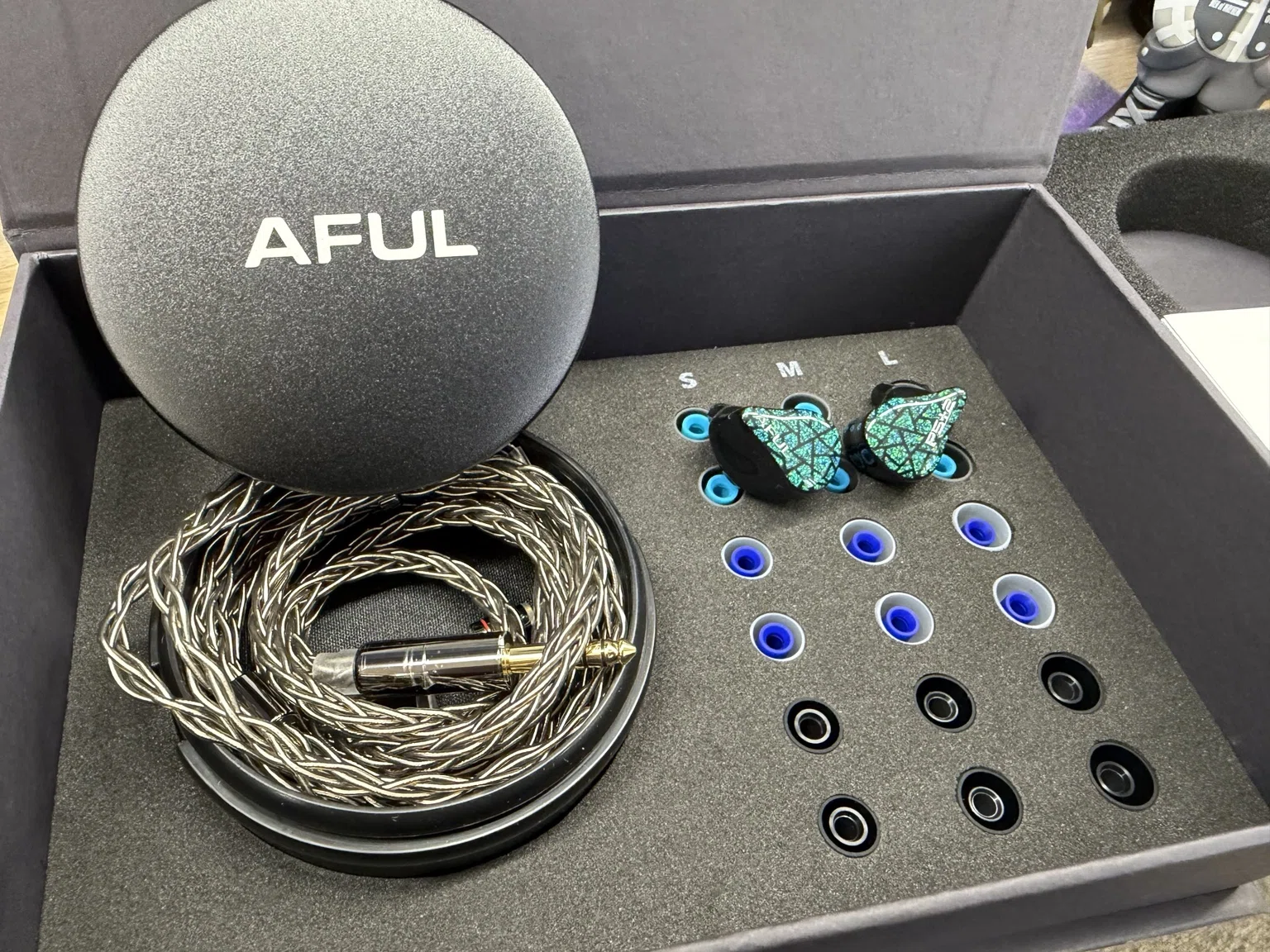 AFUL Performer 5+2 レビュー｜低域の深さと見通しで、Performer系を今