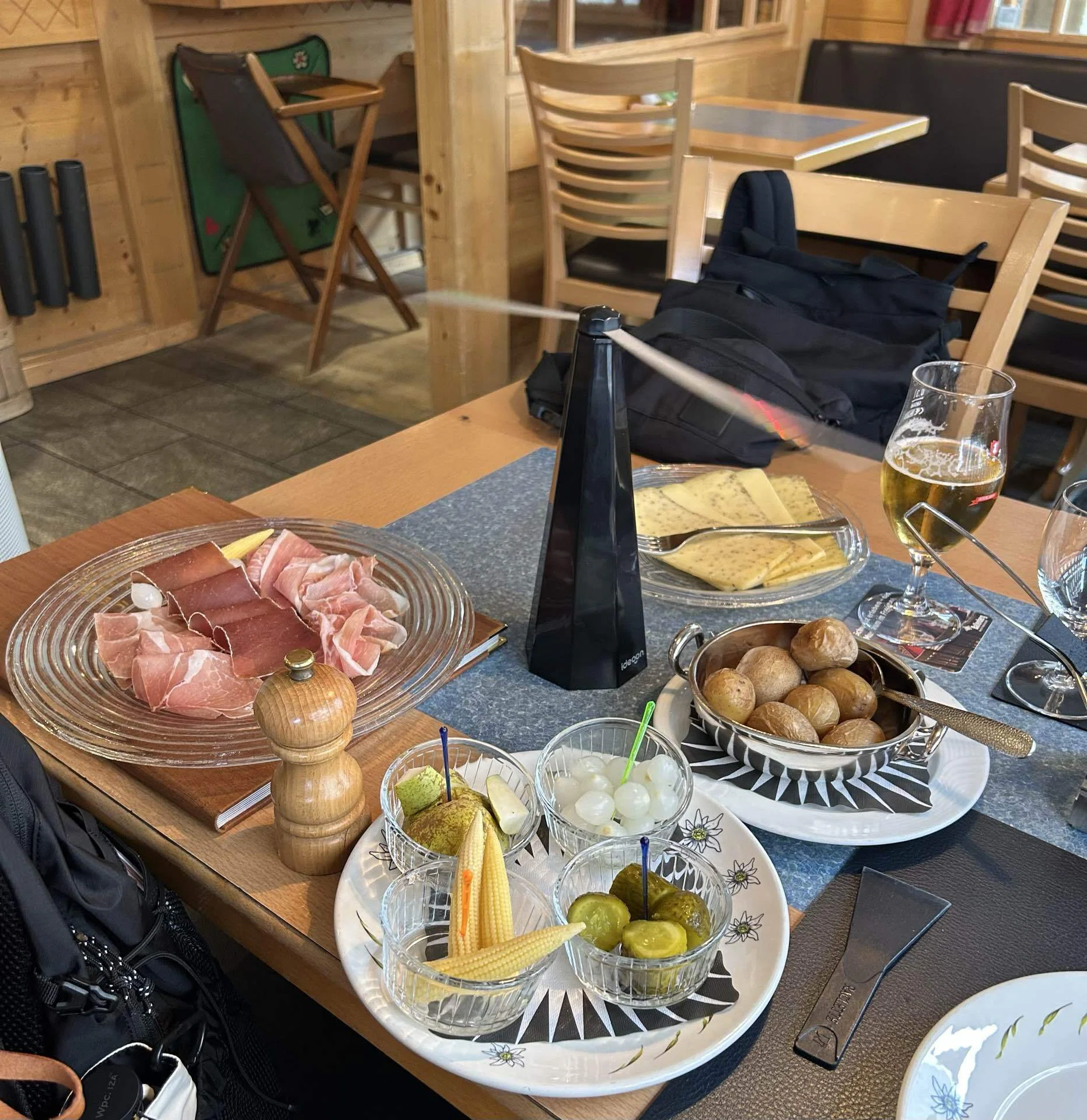 スイス🇨🇭50代夫婦フリー旅 2日目③フィルスト展望台｜Okka