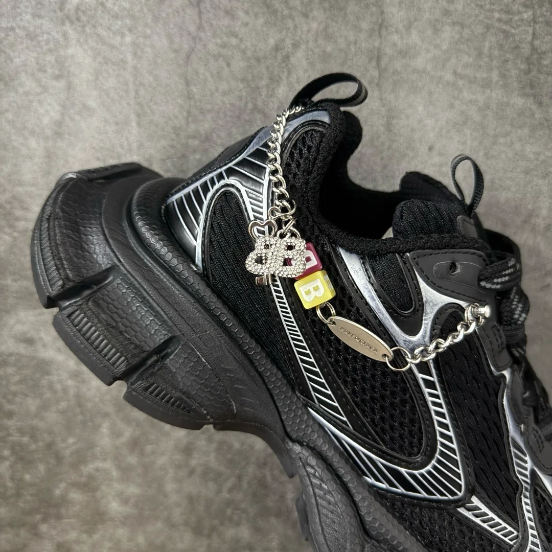 バレンシアガ チャーム付き 3XL スニーカー734731W3XCW1000｜Fog Kicks