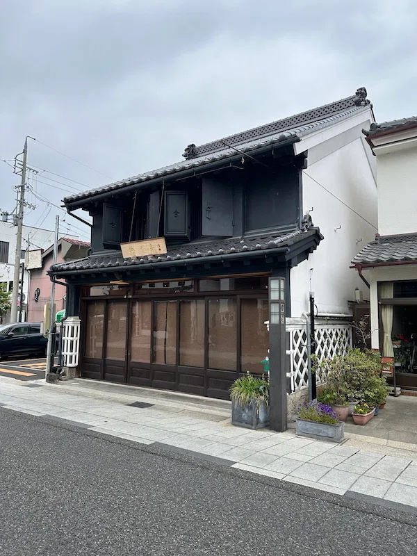 松本旅行記4・松本蔵のある街・中町通りとトチノキ拭き漆大皿｜松永務