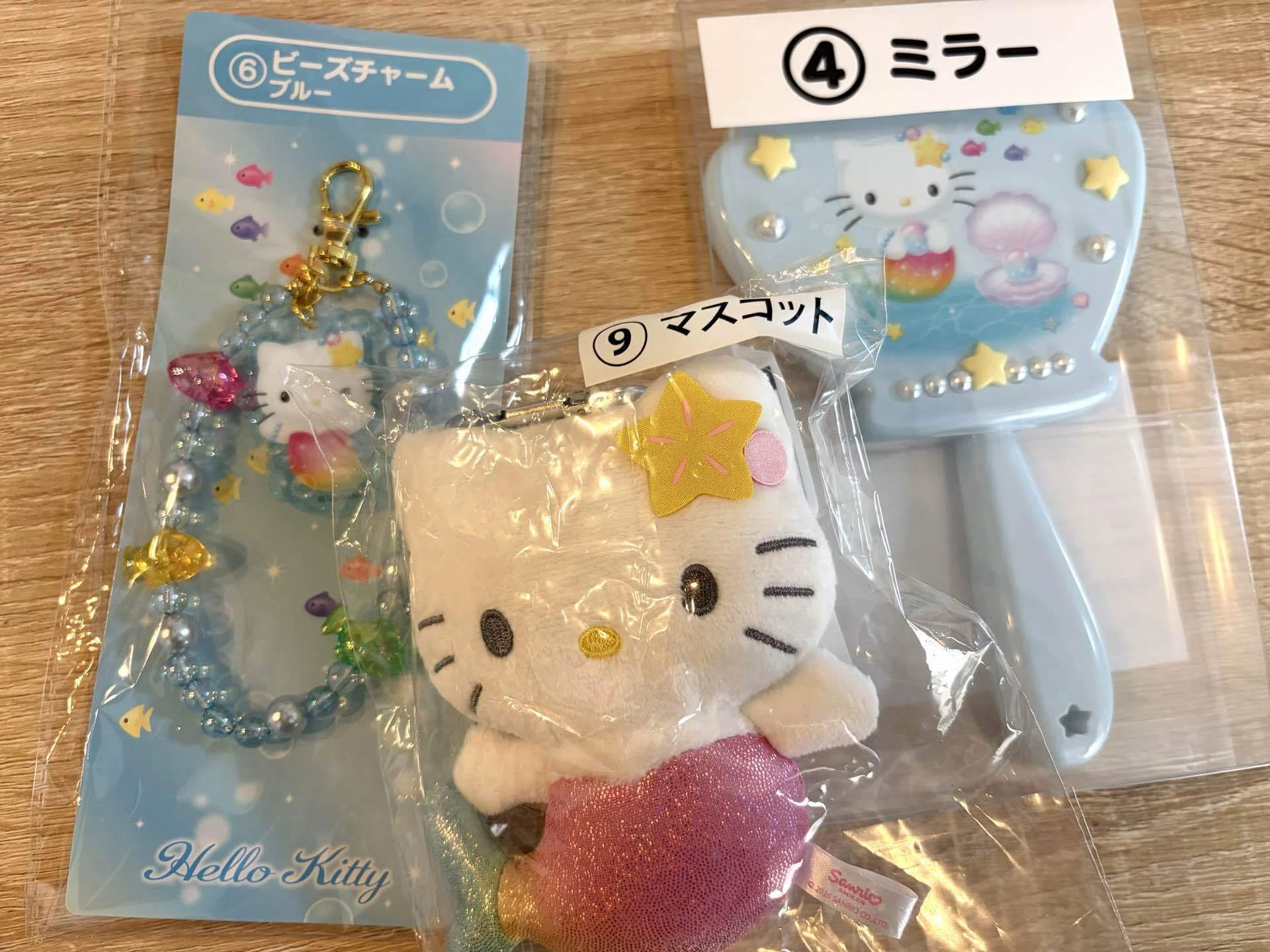 メルカリ購入品】種村有菜30周年記念展グッズ etc｜じみー