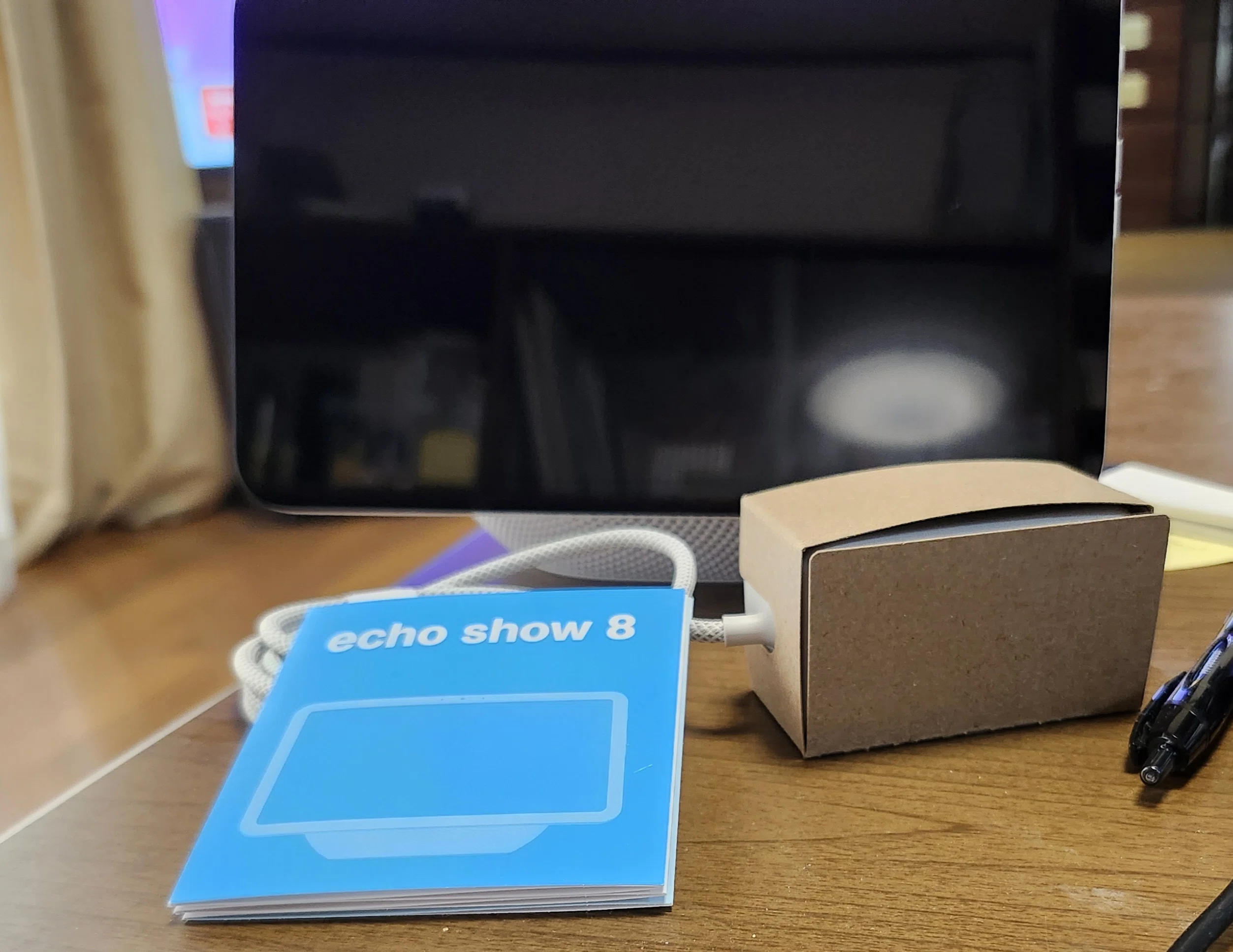 Amazon 先行セールで最新Echo Show8 第4世代を買ってみた：アレクサ｜あい