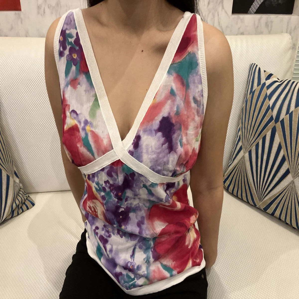 Salvatore Ferragamo Floral Print Sleeveless Top V-Neck Cross 