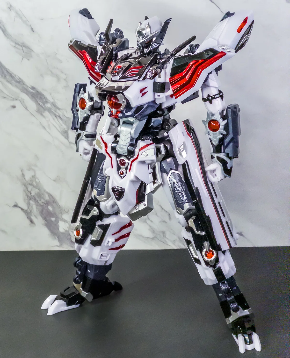 韓国の超弩級男児向けロボット玩具「タイラント・ゼロ」がすごすぎる