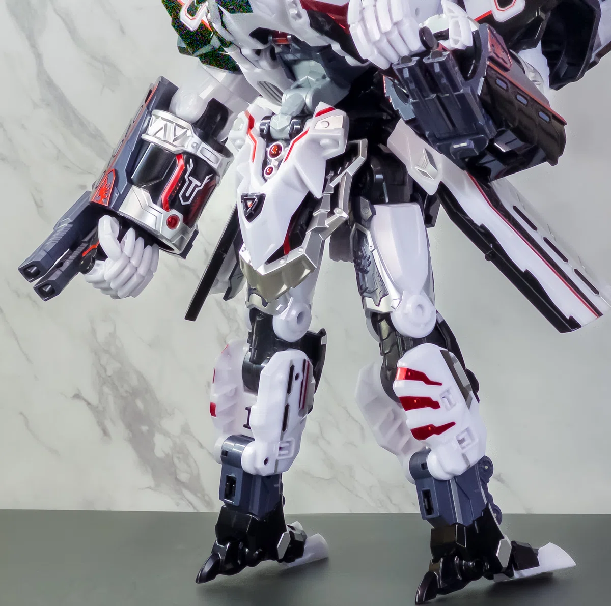 韓国の超弩級男児向けロボット玩具「タイラント・ゼロ」がすごすぎる