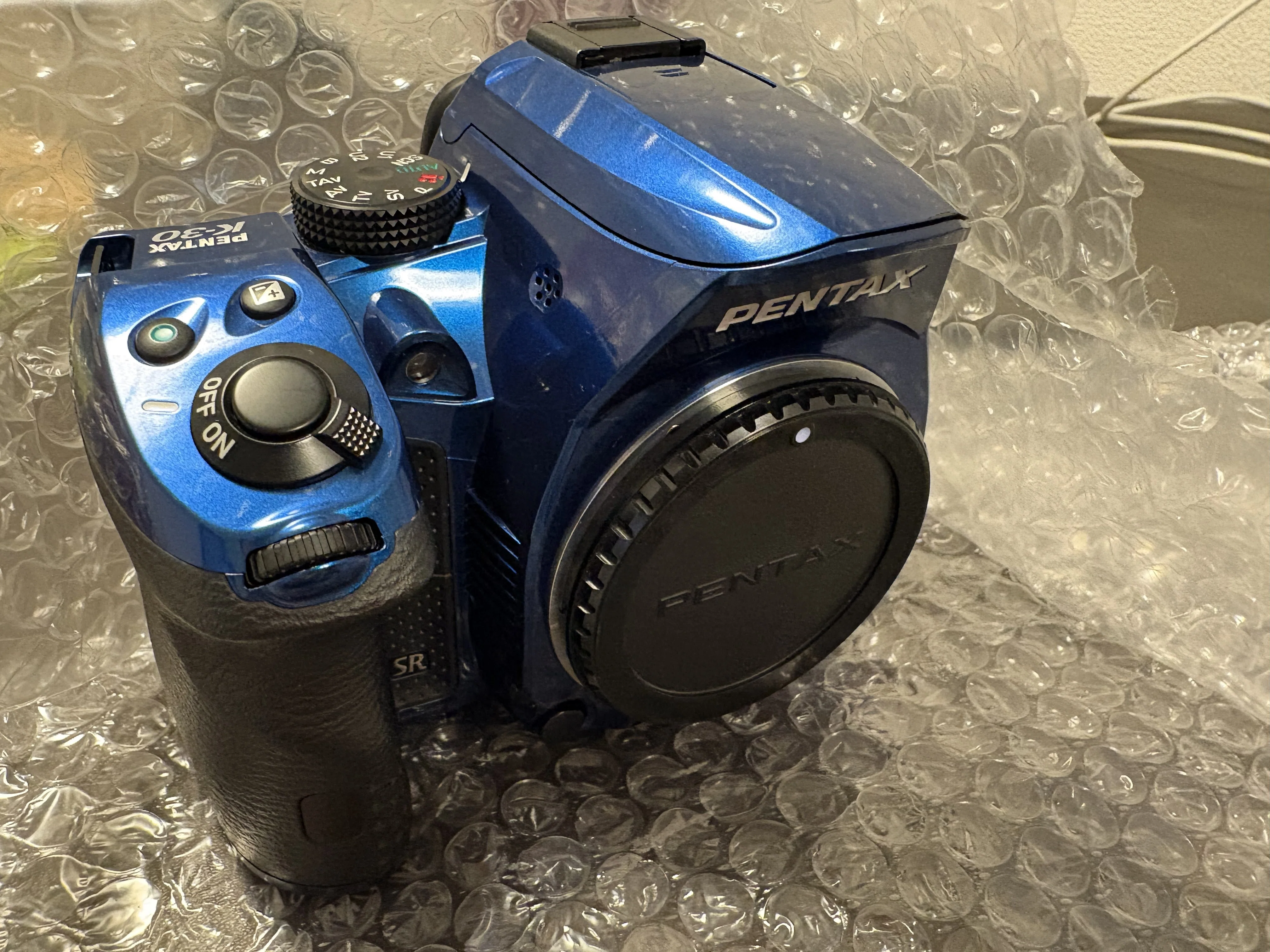 奇抜なデザインに惚れた。PENTAX K-30｜ちっしー