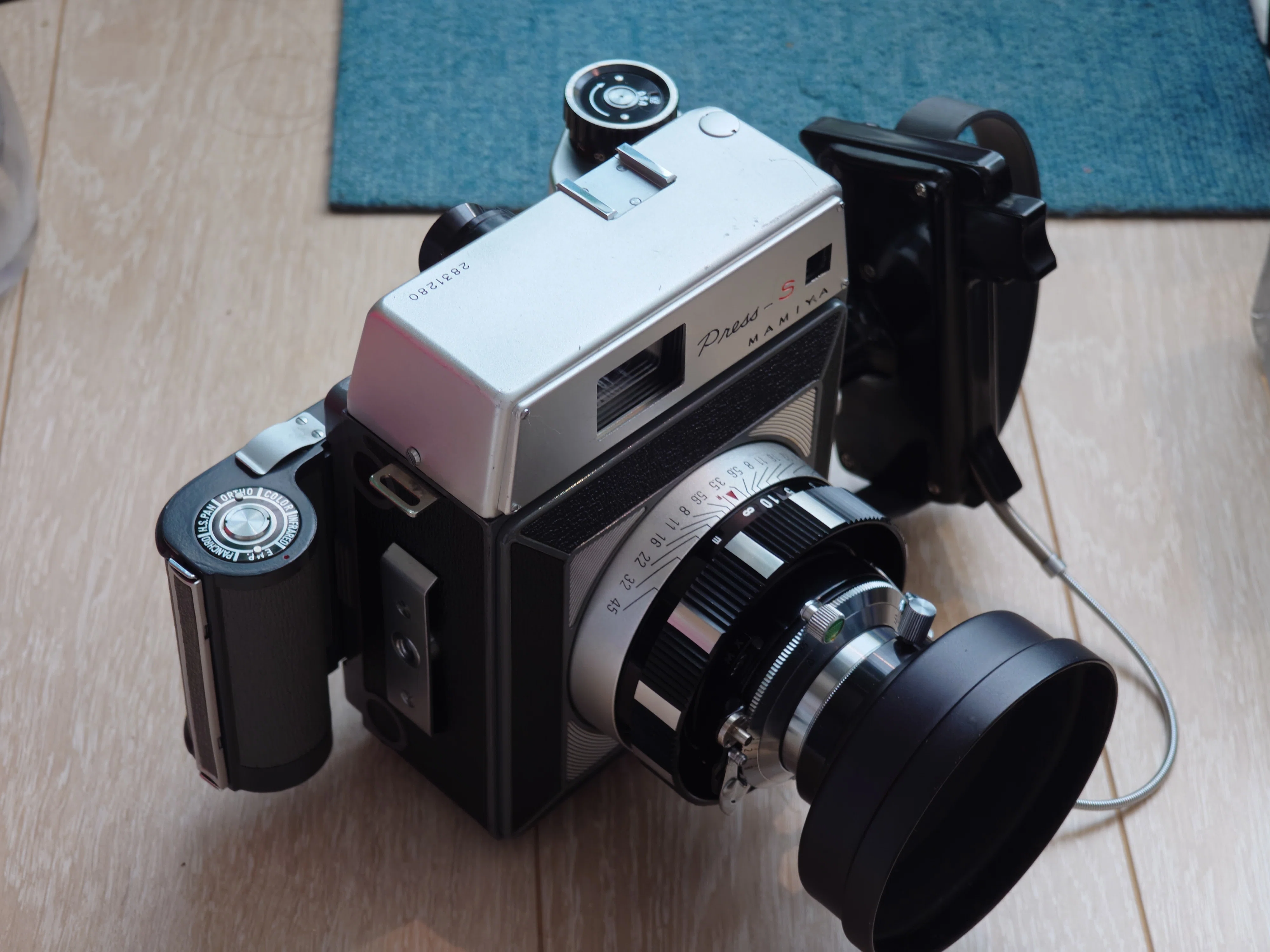 友達から届いたカメラ（MAMIYA Press-S）｜ON+Gadget