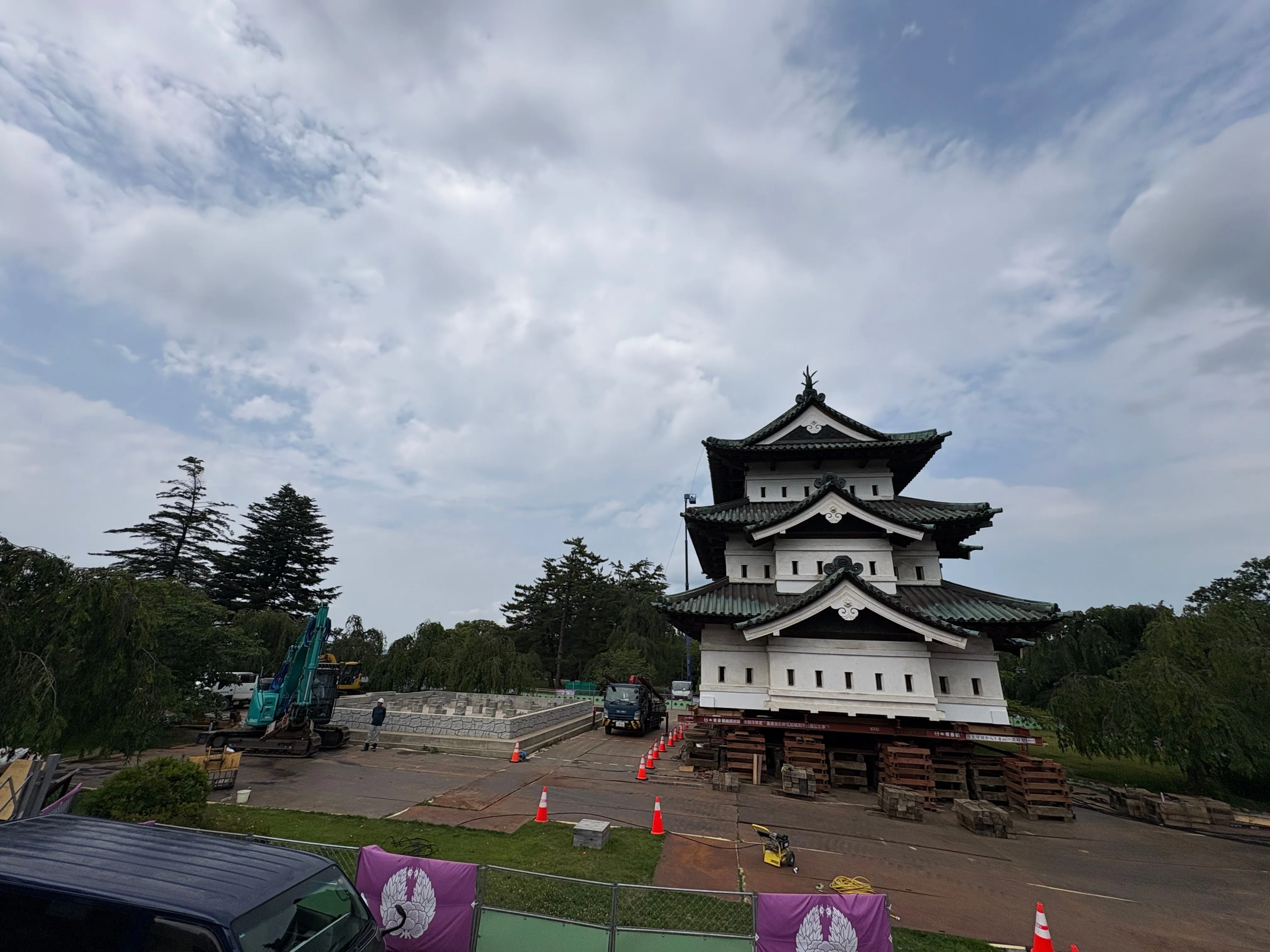 青森3日目】弘前れんが倉庫美術館〜弘前城〜津軽藩ねぷた村｜向後千春