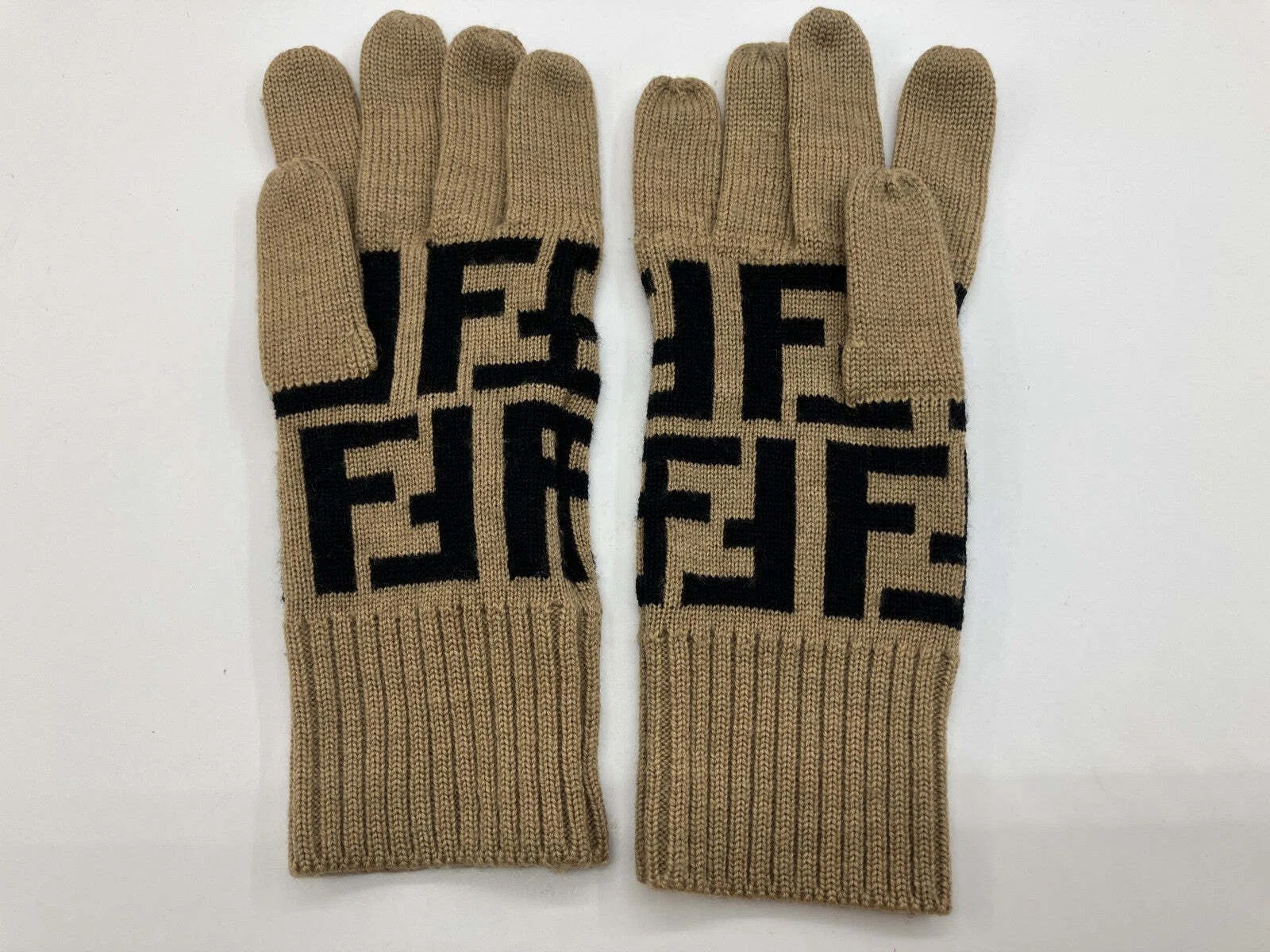 FENDI FF Zucca Logo Knit Gloves Beige Black 100% Merino Wool Made