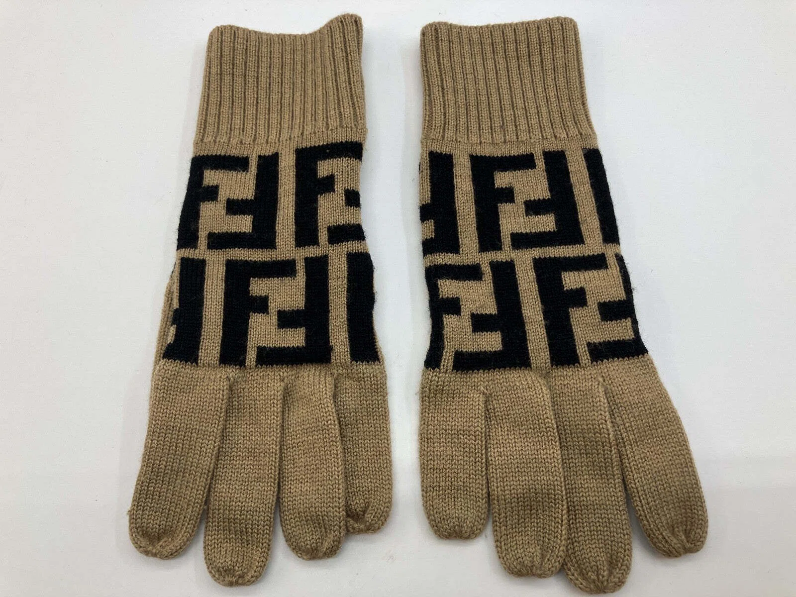 FENDI FF Zucca Logo Knit Gloves Beige Black 100% Merino Wool Made